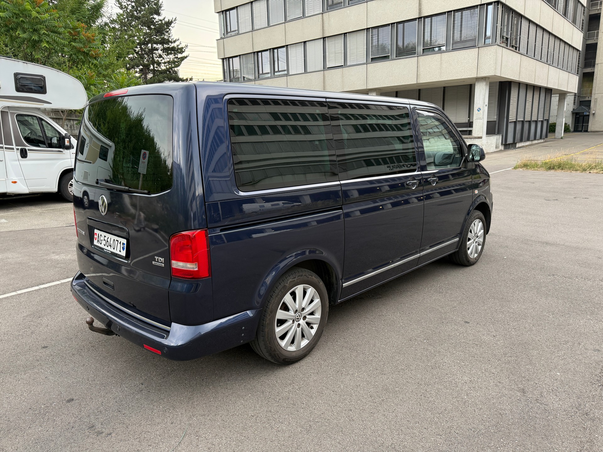 VW T5 Multivan 2.0 TDI Highline 4-Motion DSG* nur 175.000 KM*XENON*-image-2