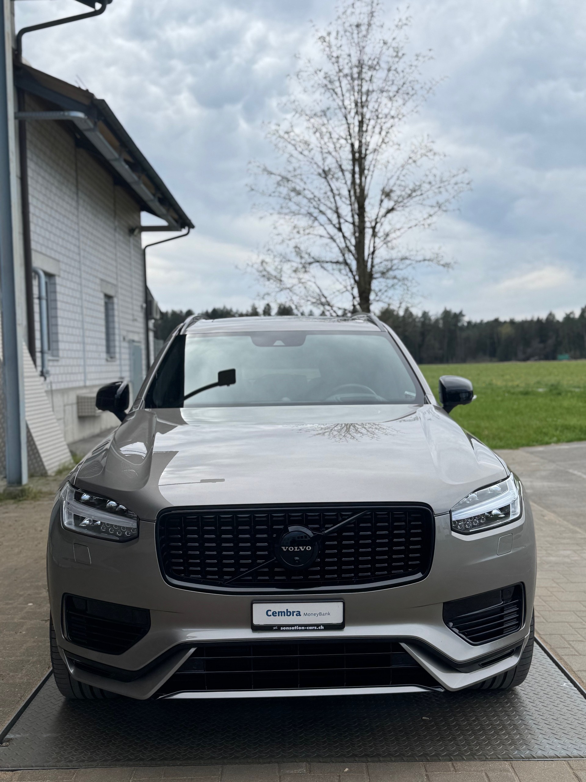 VOLVO XC90 T8 eAWD R-Design Geartronic-image-2