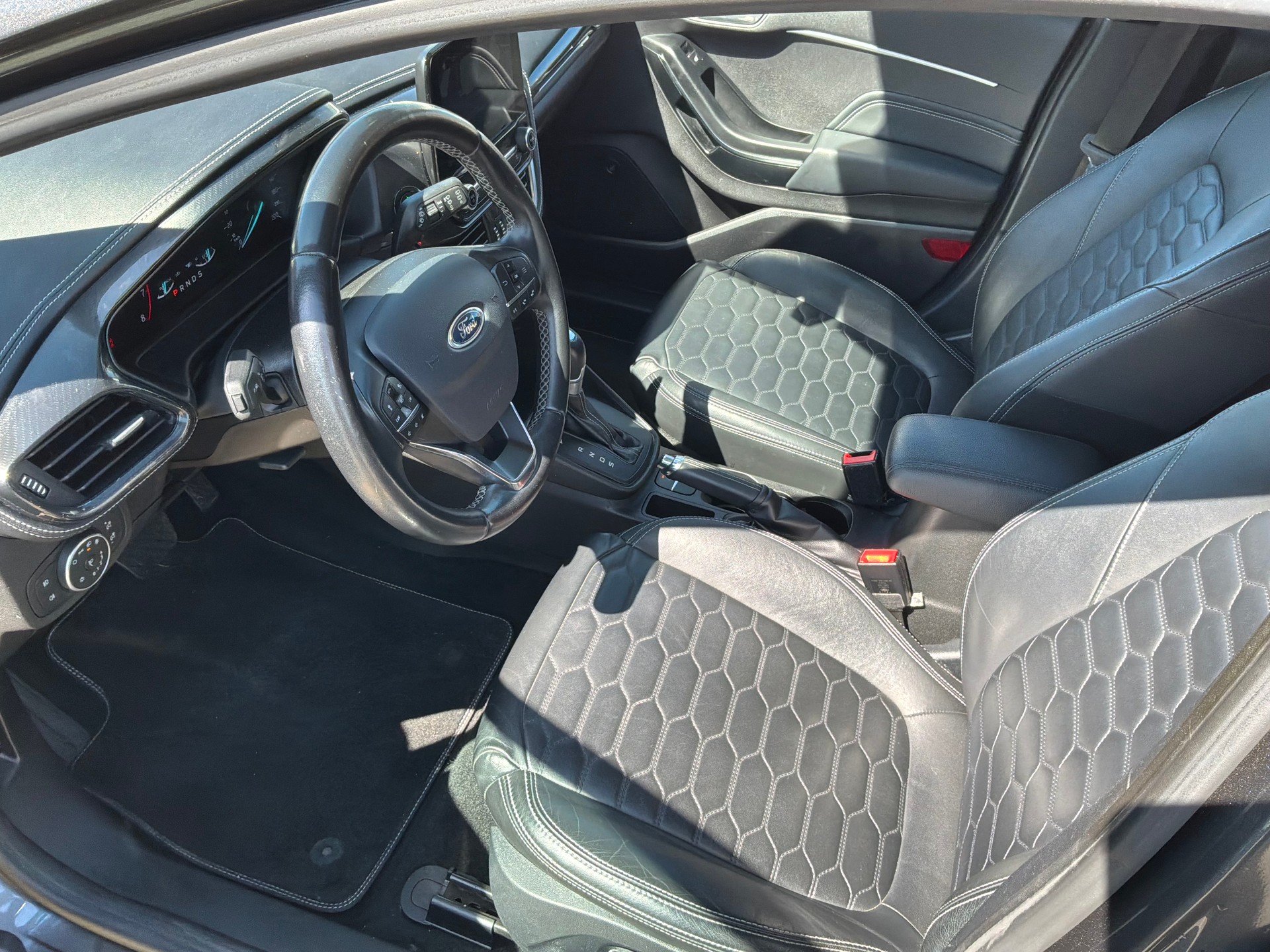 FORD FORD Fiesta 1.0 SCTi Vignale Automat Top Fahrzeug-image-6