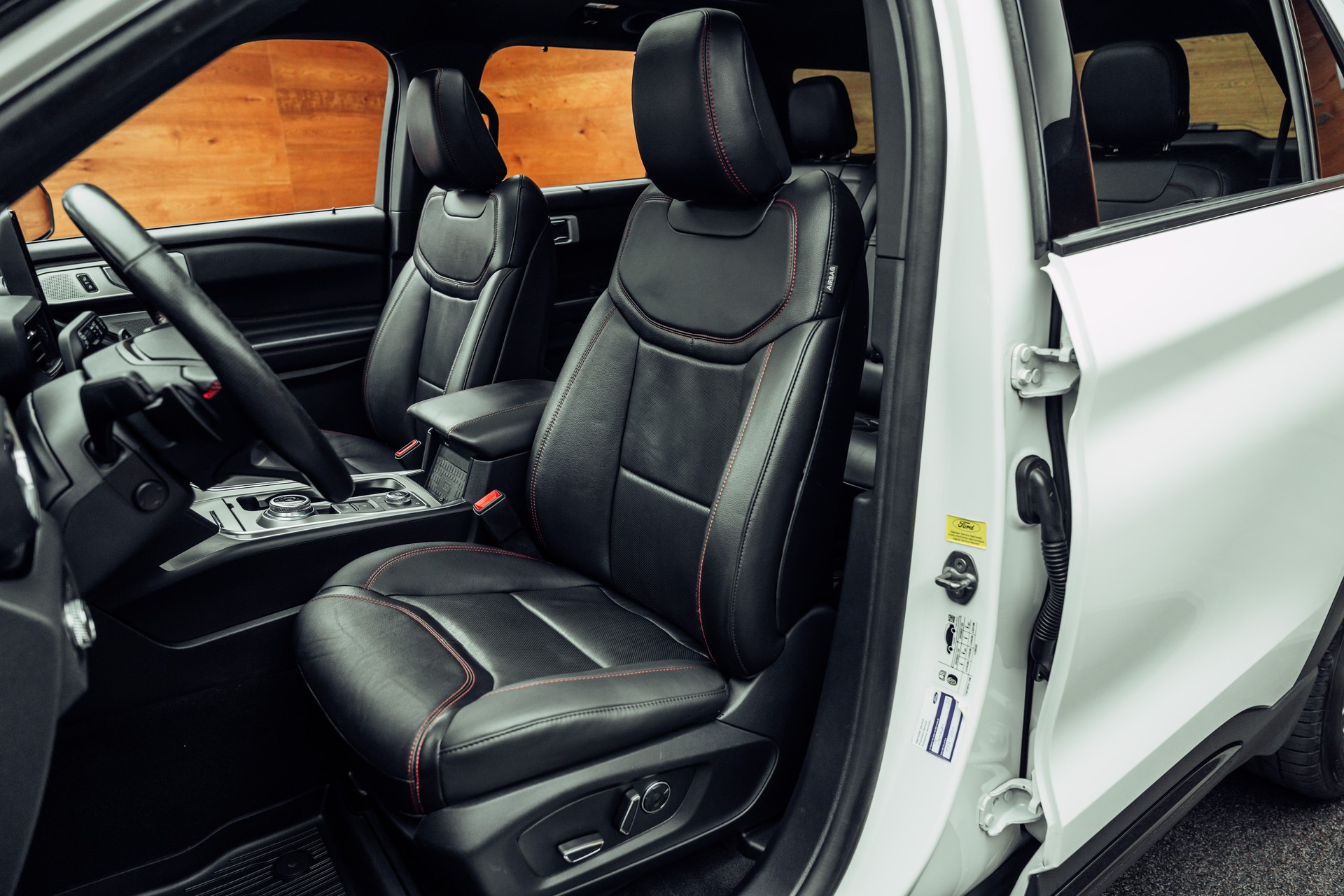 FORD Explorer 3.0 EcoBoost Plug-in-Hybrid ST-Line 4WD Automatik-image-4