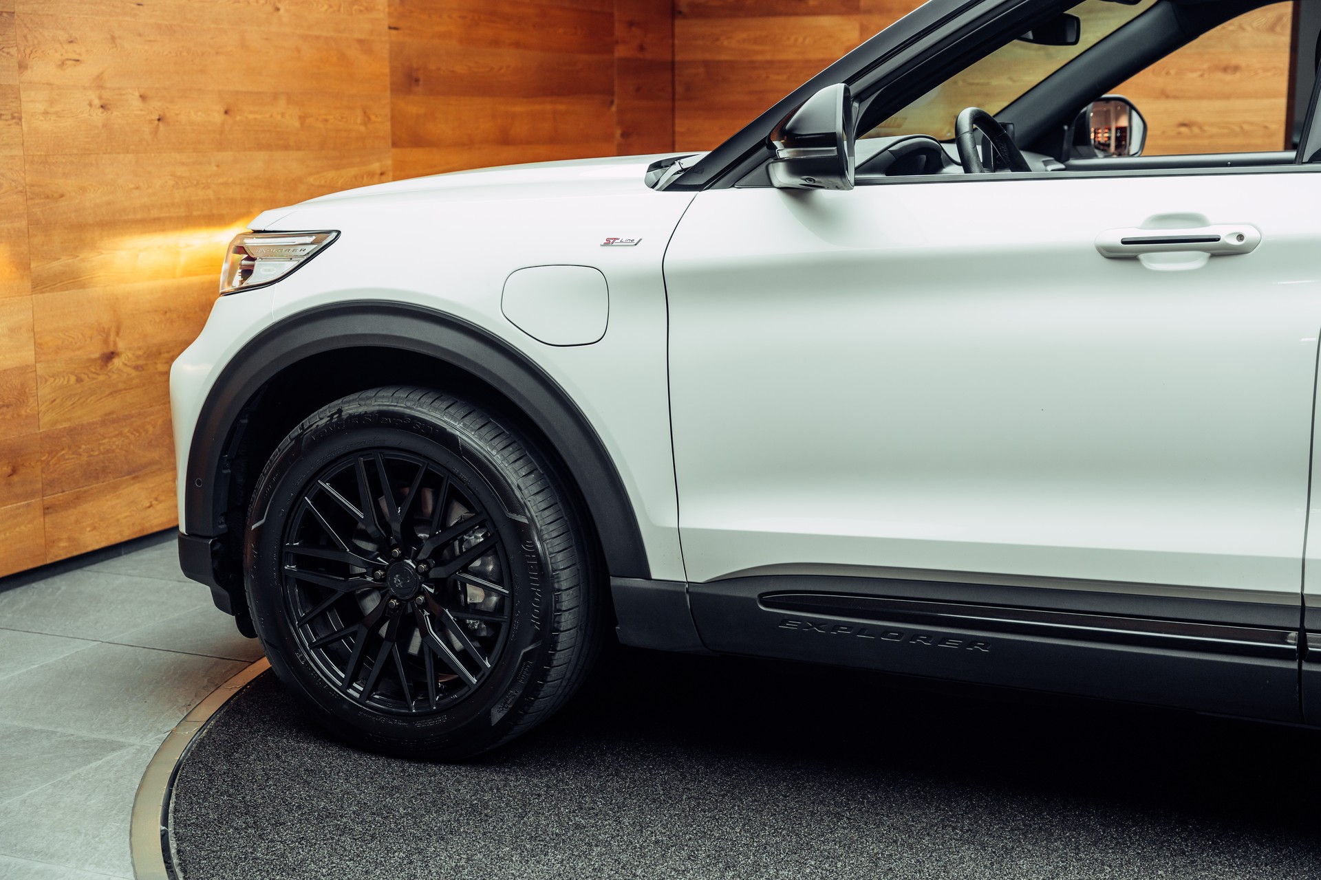FORD Explorer 3.0 EcoBoost Plug-in-Hybrid ST-Line 4WD Automatik-image-18