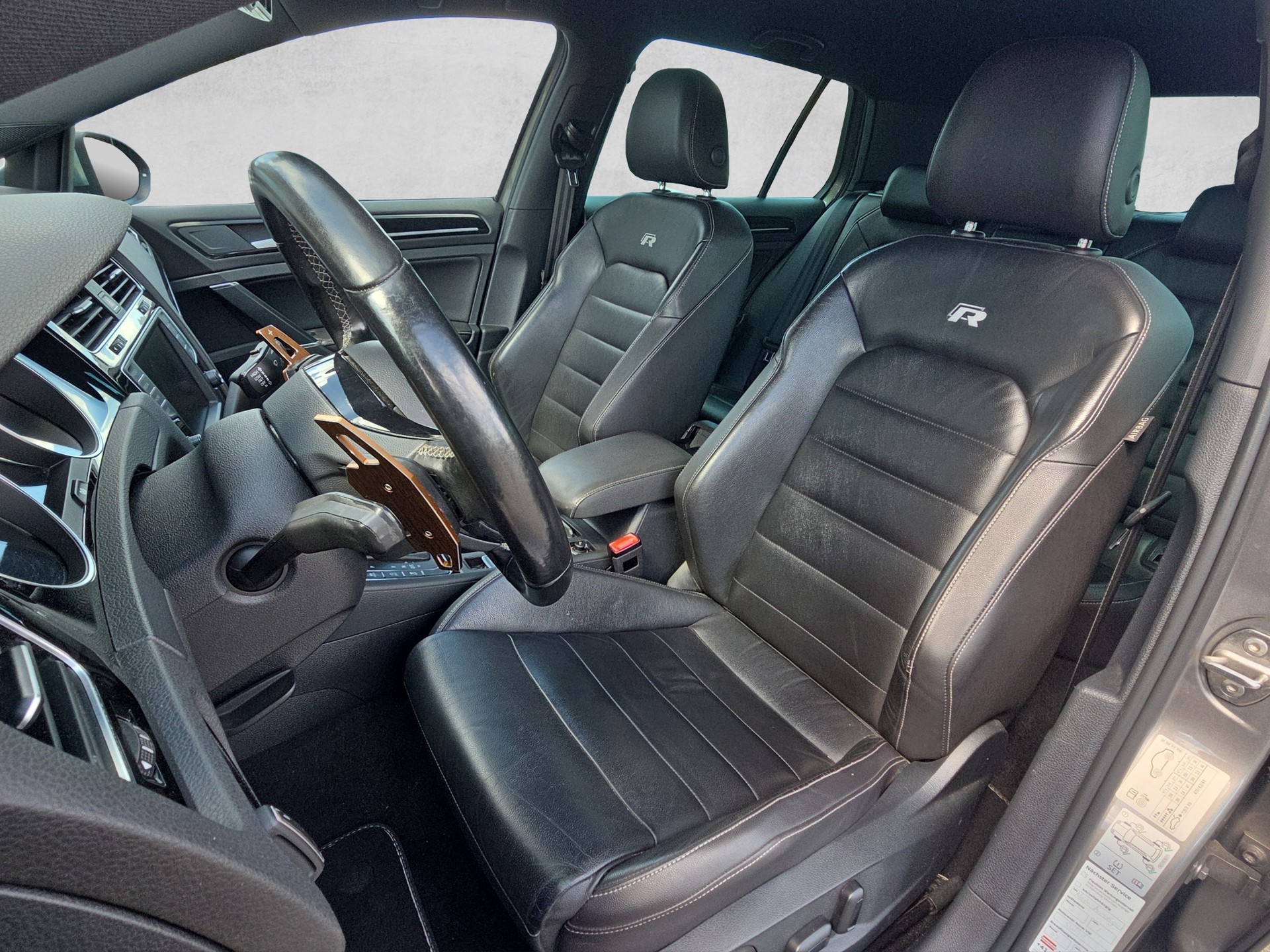 VW Golf 2.0 TSI R 4Motion DSG • Motor nur 60'000km • DCC • App-Connect • Navi Discover Media • frisch ab MFK-image-6