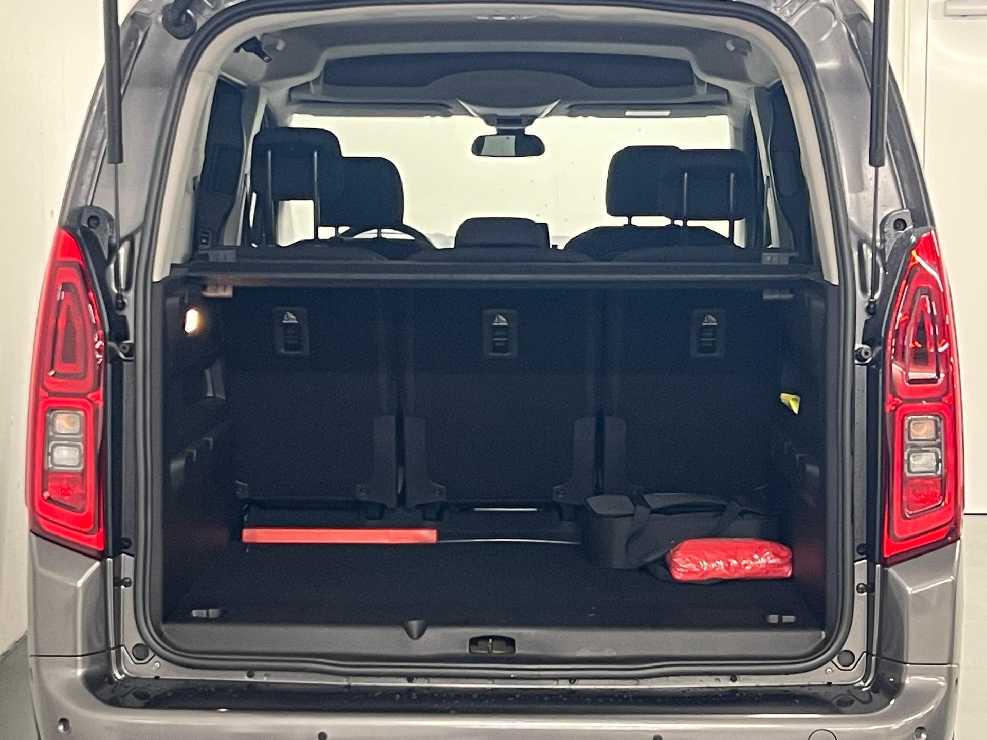 OPEL Combo-e Life Elegance-image-12