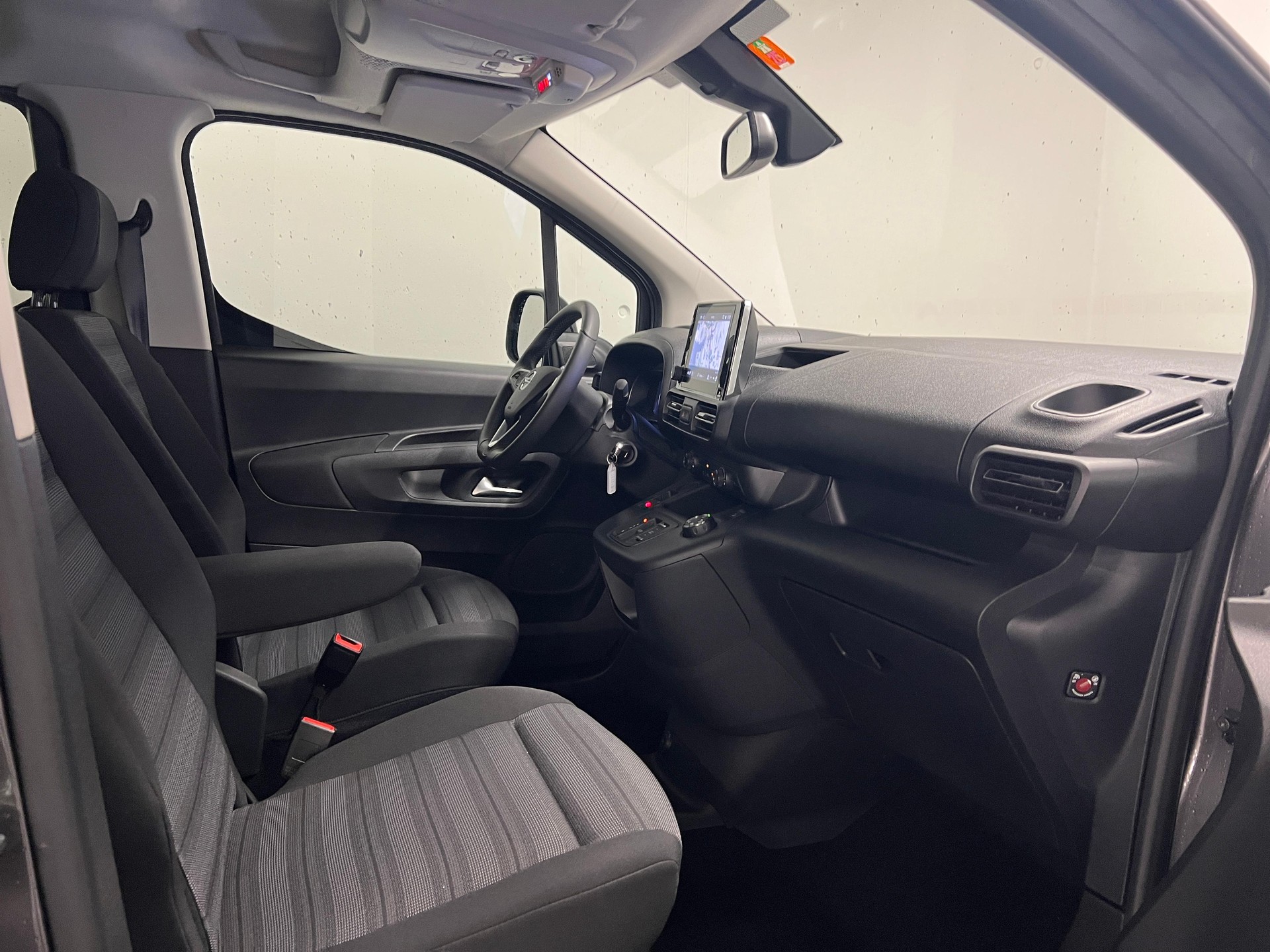 OPEL Combo-e Life Elegance-image-9