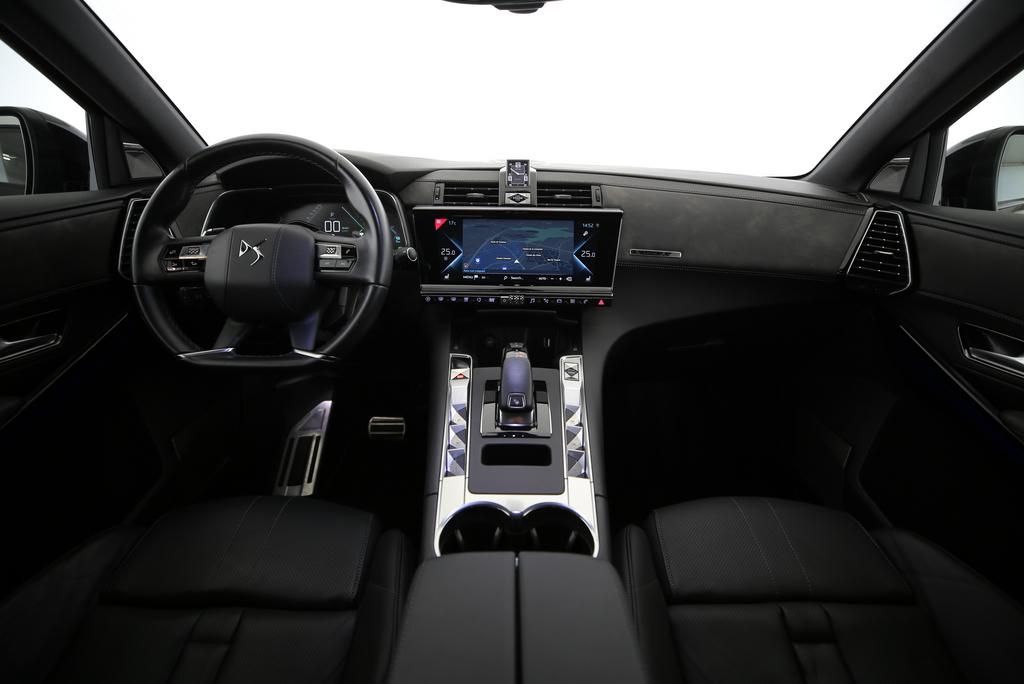DS AUTOMOBILES 7 Crossback 1.6 E-Tense Louvre 4x4-image-4