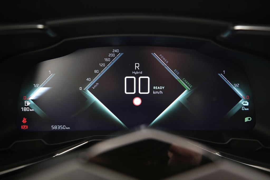 DS AUTOMOBILES 7 Crossback 1.6 E-Tense Louvre 4x4-image-14