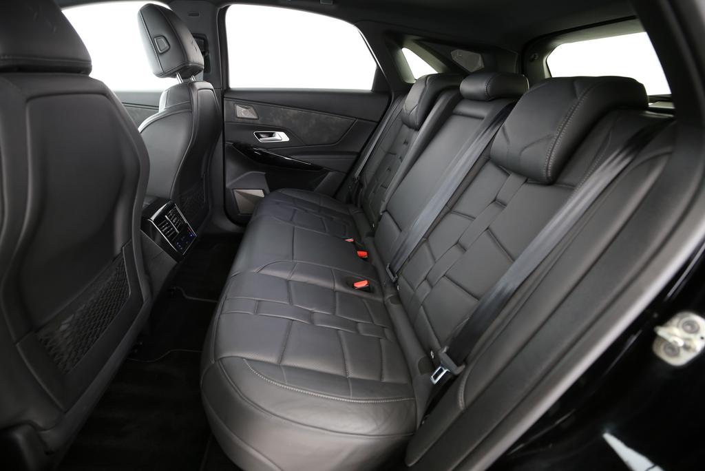 DS AUTOMOBILES 7 Crossback 1.6 E-Tense Louvre 4x4-image-8