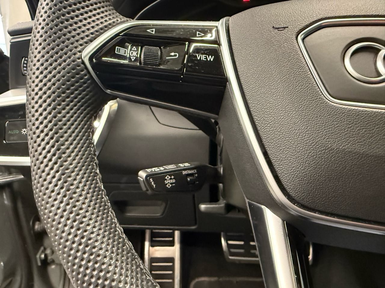 AUDI A6 Avant 40 TDI S line quattro S-tronic-image-7