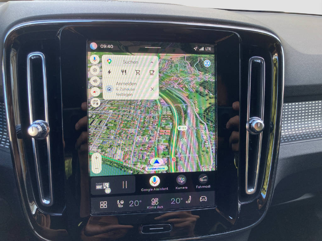 VOLVO XC40 P8 Twin R-Design AWD-image-9