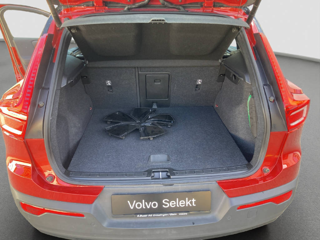 VOLVO XC40 P8 Twin R-Design AWD-image-11