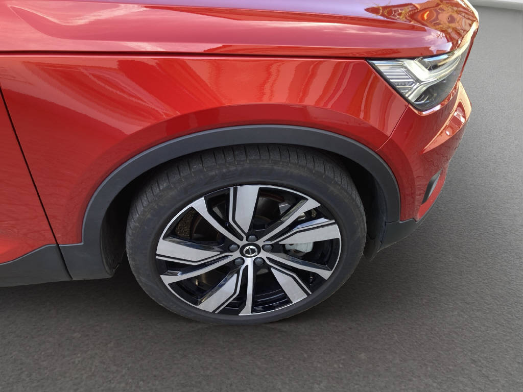 VOLVO XC40 P8 Twin R-Design AWD-image-12