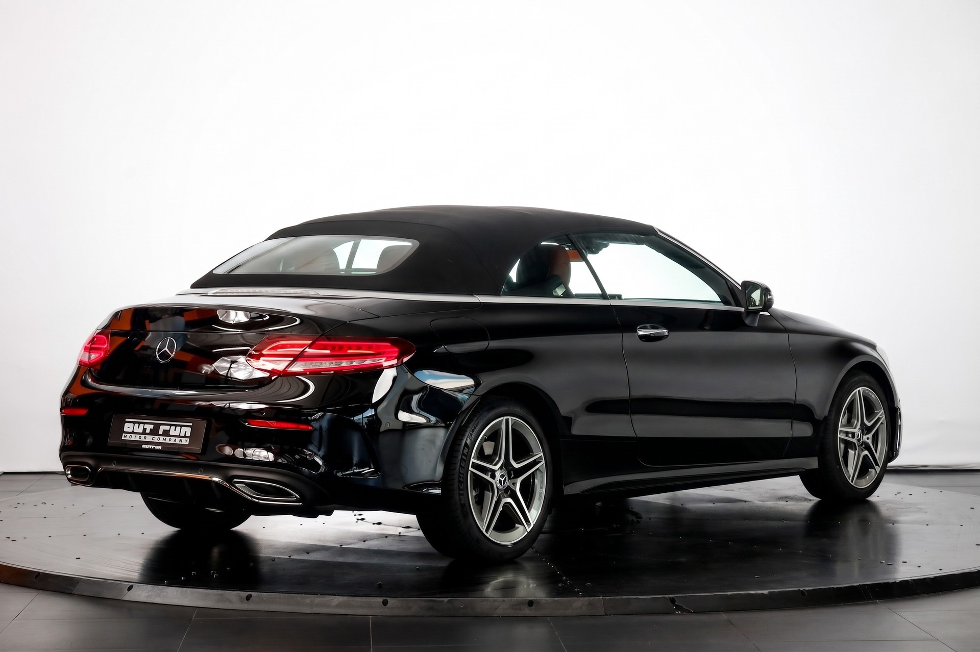 MERCEDES-BENZ C 200 Cabriolet 4Matic 9G-Tronic-image-3