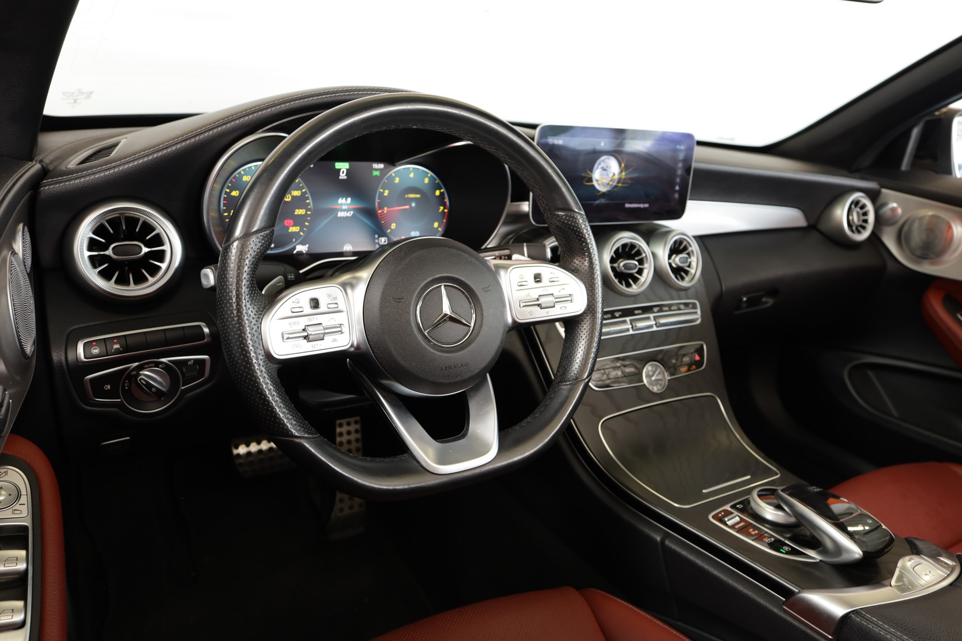 MERCEDES-BENZ C 200 Cabriolet 4Matic 9G-Tronic-image-10