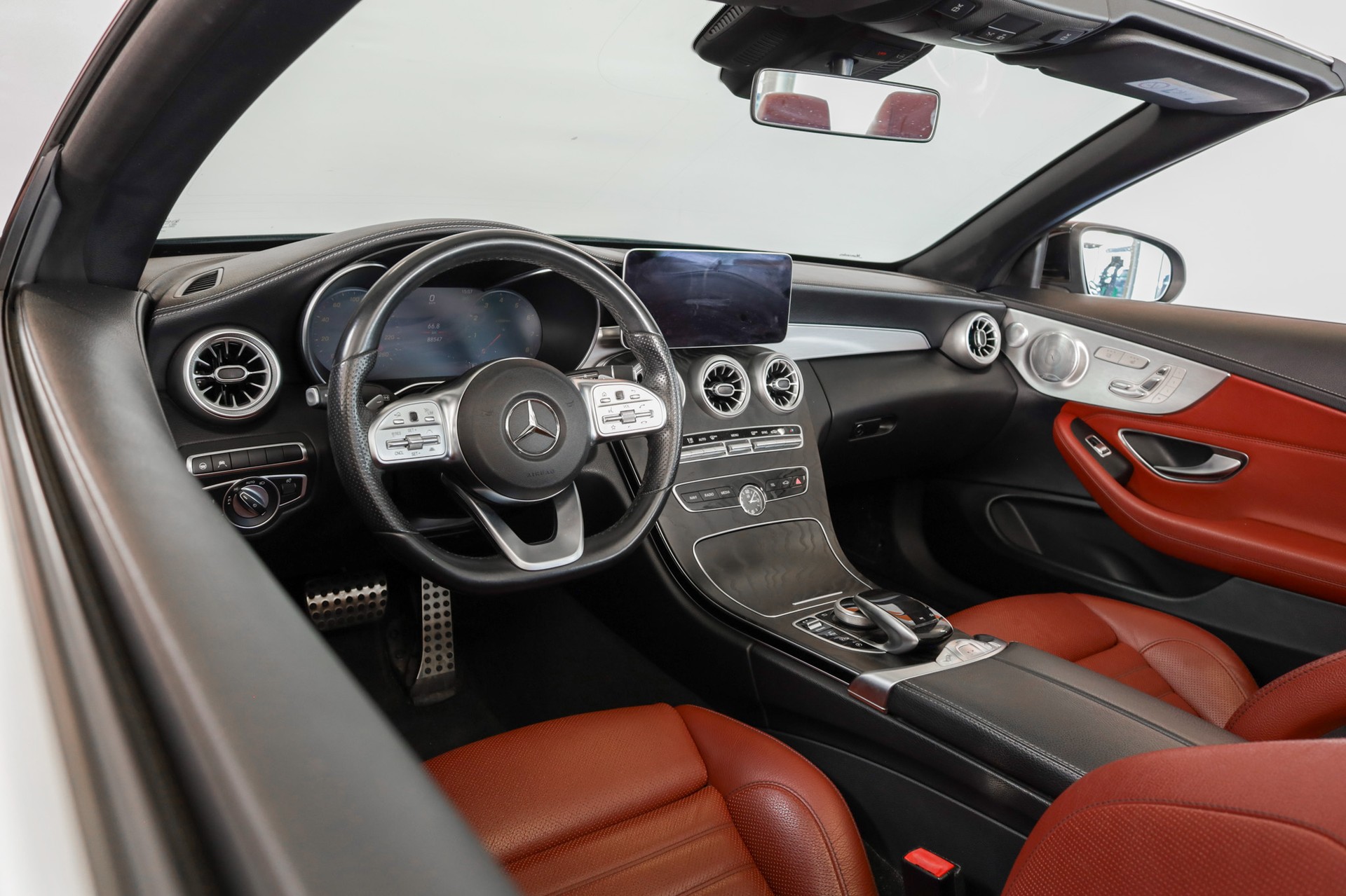 MERCEDES-BENZ C 200 Cabriolet 4Matic 9G-Tronic-image-6