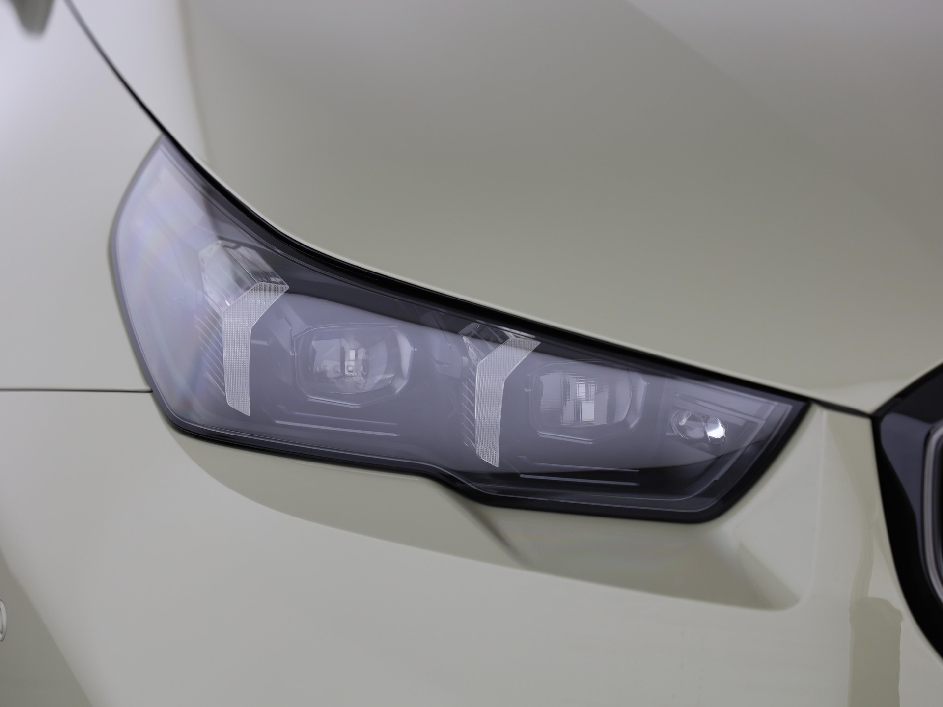 BMW M5 xDrive Touring-image-5