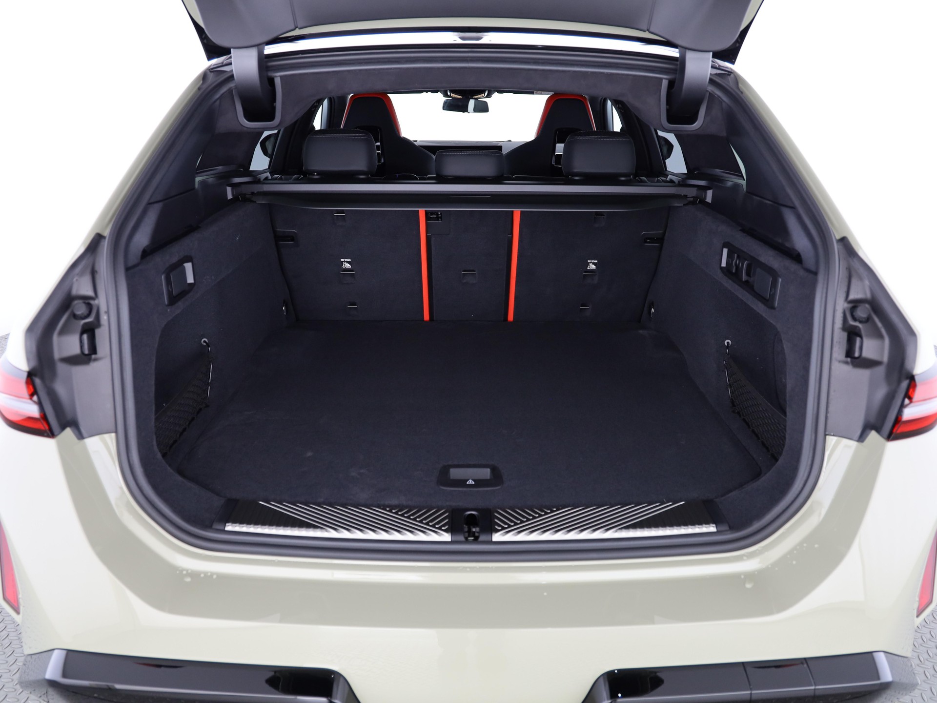 BMW M5 xDrive Touring-image-7