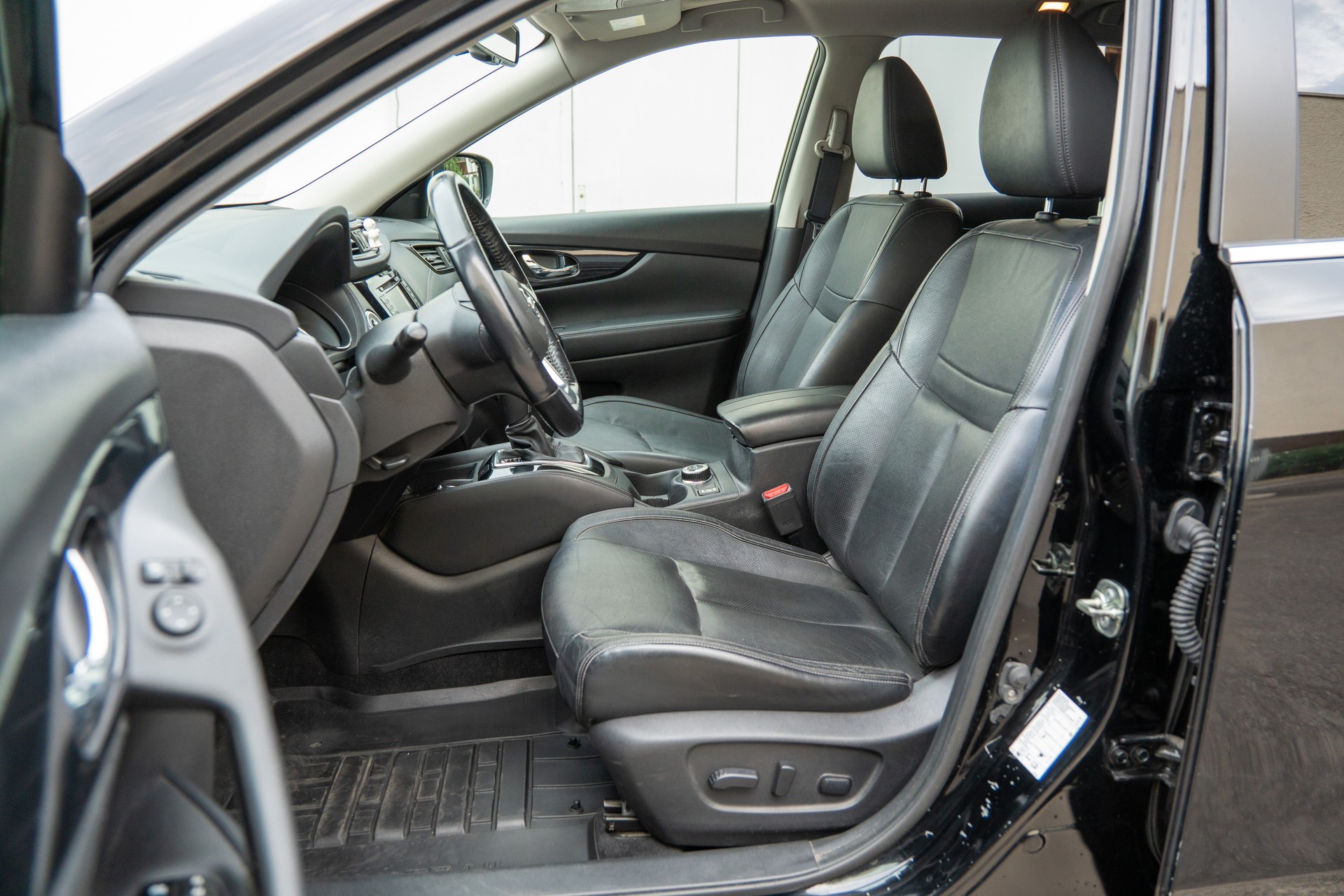 NISSAN X-Trail 1.7 dCi tekna Xtronic CVT ALL-MODE 4x4-image-9