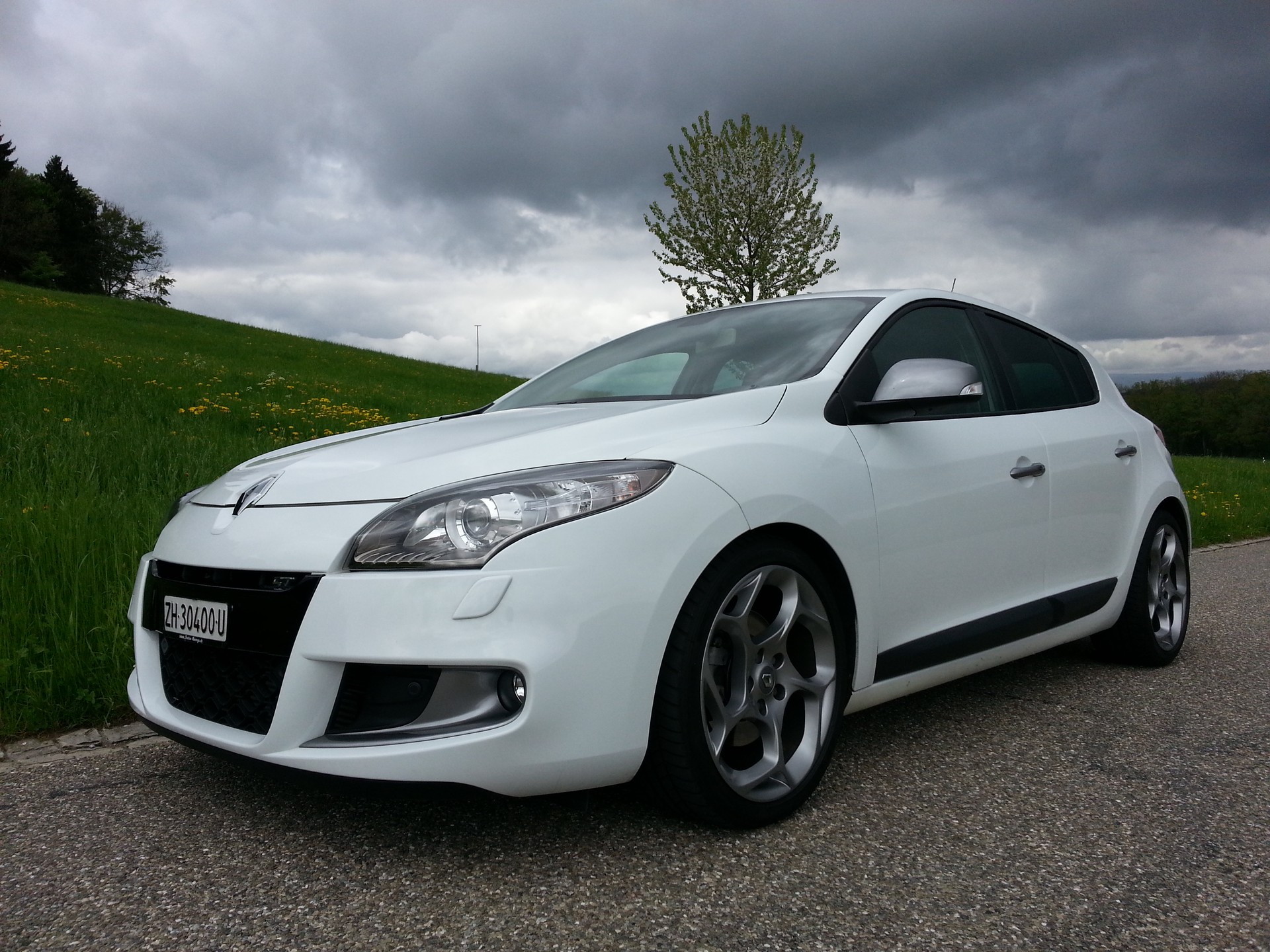 RENAULT 2.0 dCi 160 GT-image-0