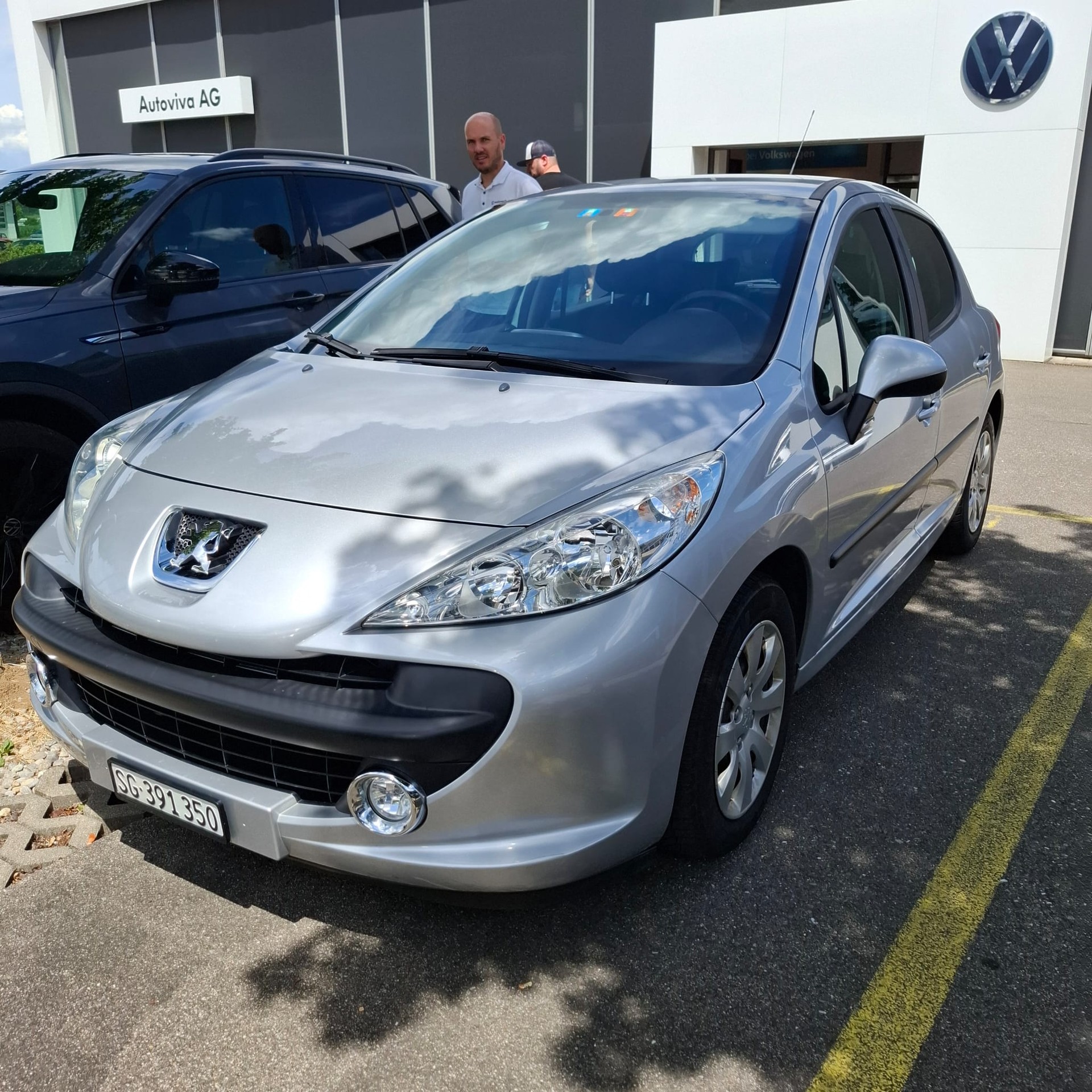 PEUGEOT 1.6 16V Black&Silver Edition-image-0