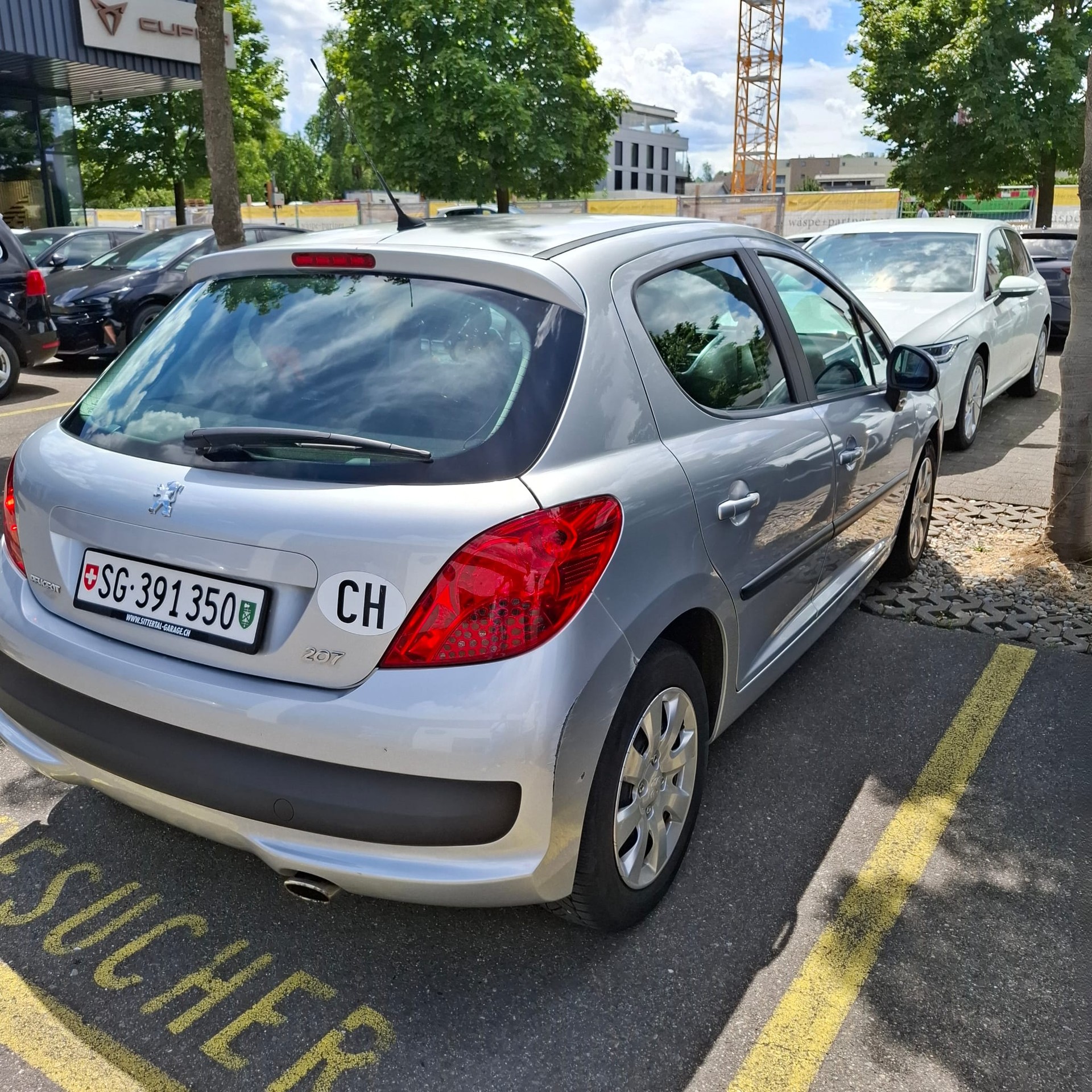 PEUGEOT 1.6 16V Black&Silver Edition-image-1