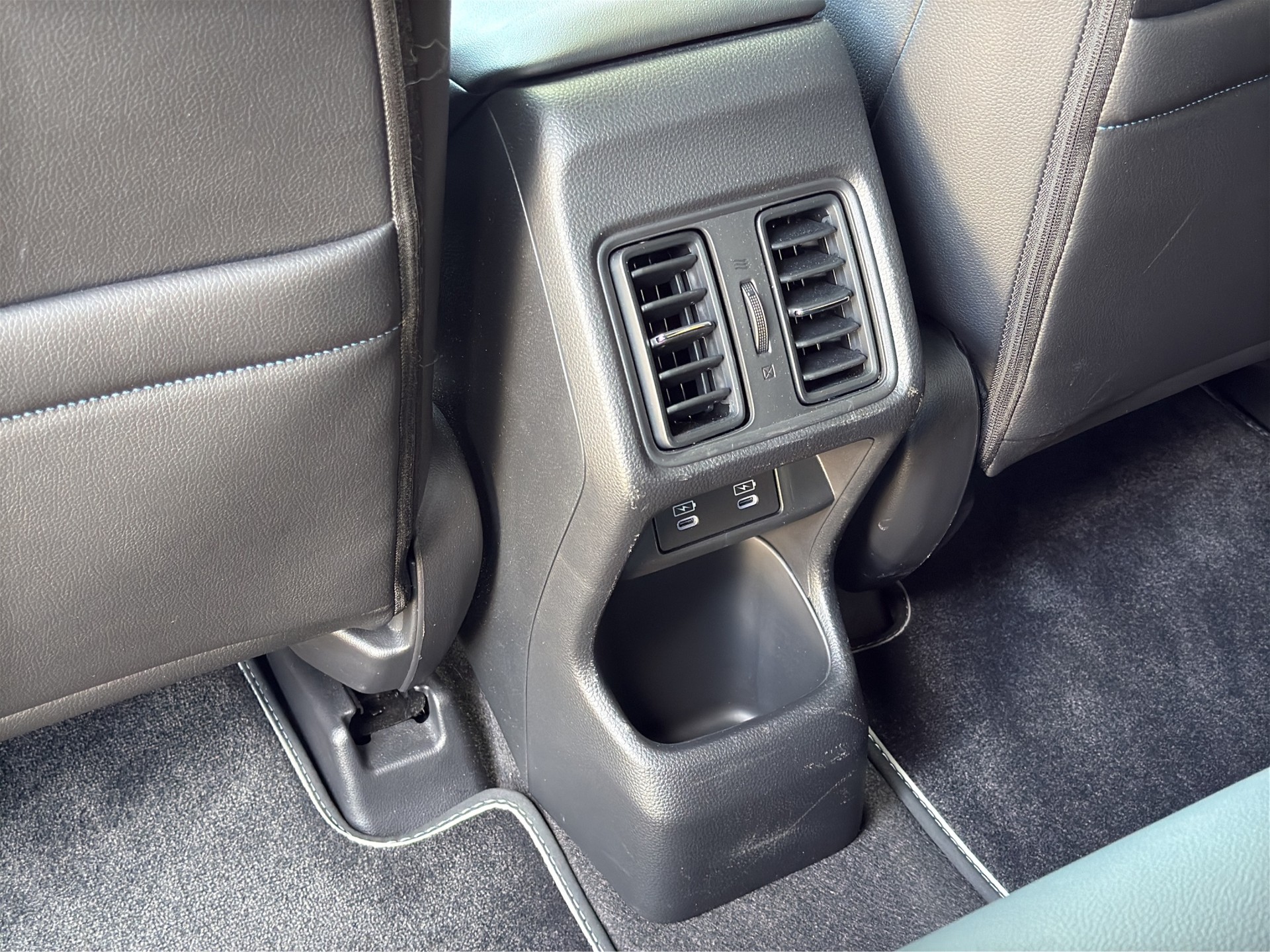 HONDA Ny1 Advance-image-17