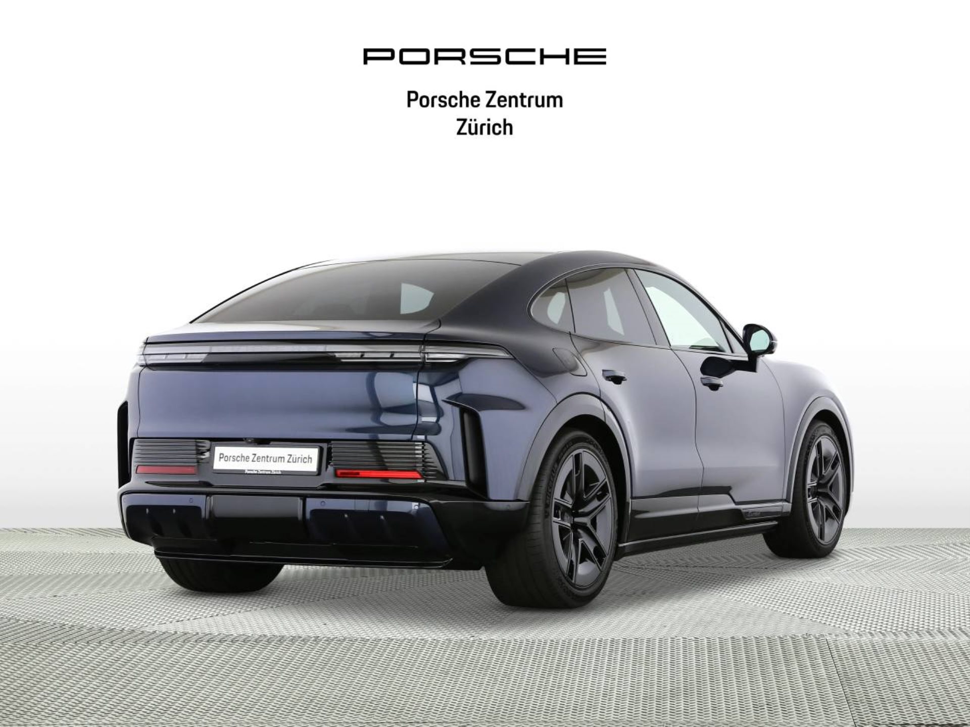 PORSCHE Cayenne Turbo Coupé Electric-image-2