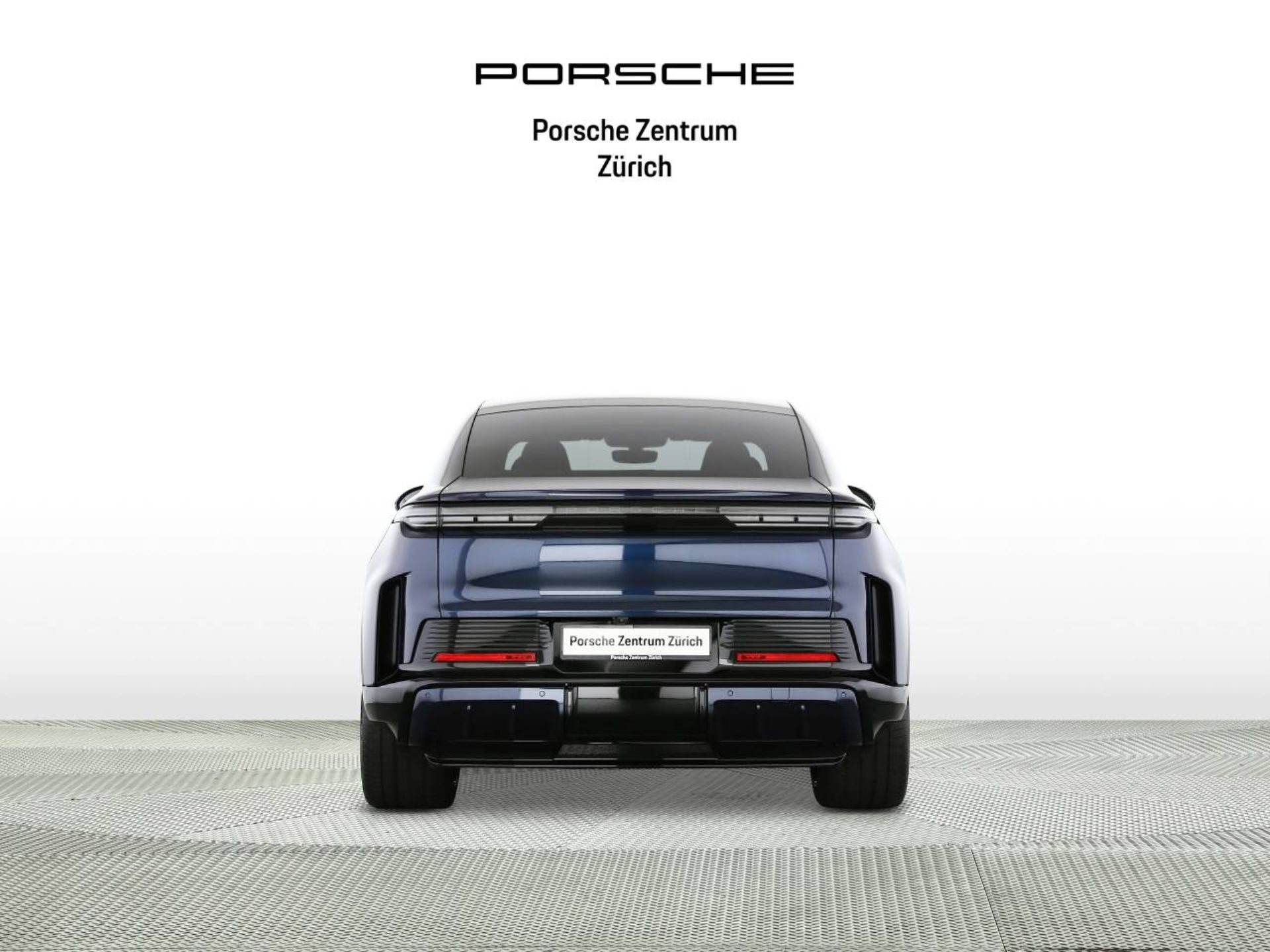 PORSCHE Cayenne Turbo Coupé Electric-image-6