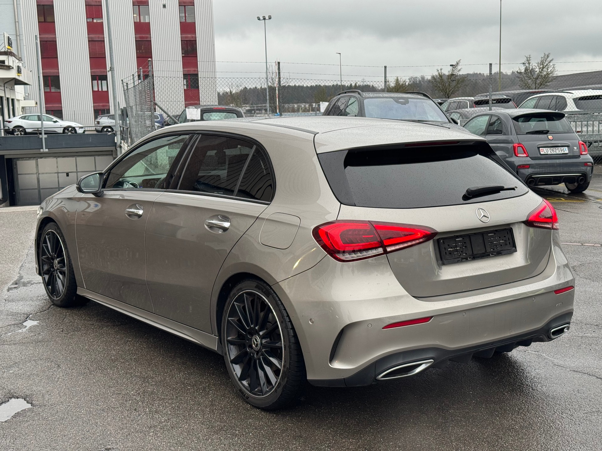 MERCEDES-BENZ A 250 AMG Line 7G-DCT-image-2