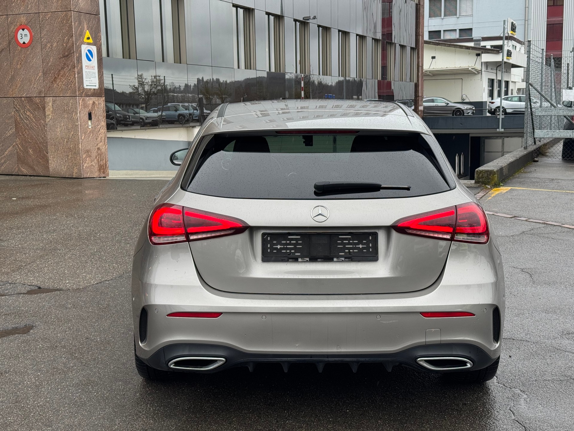 MERCEDES-BENZ A 250 AMG Line 7G-DCT-image-5