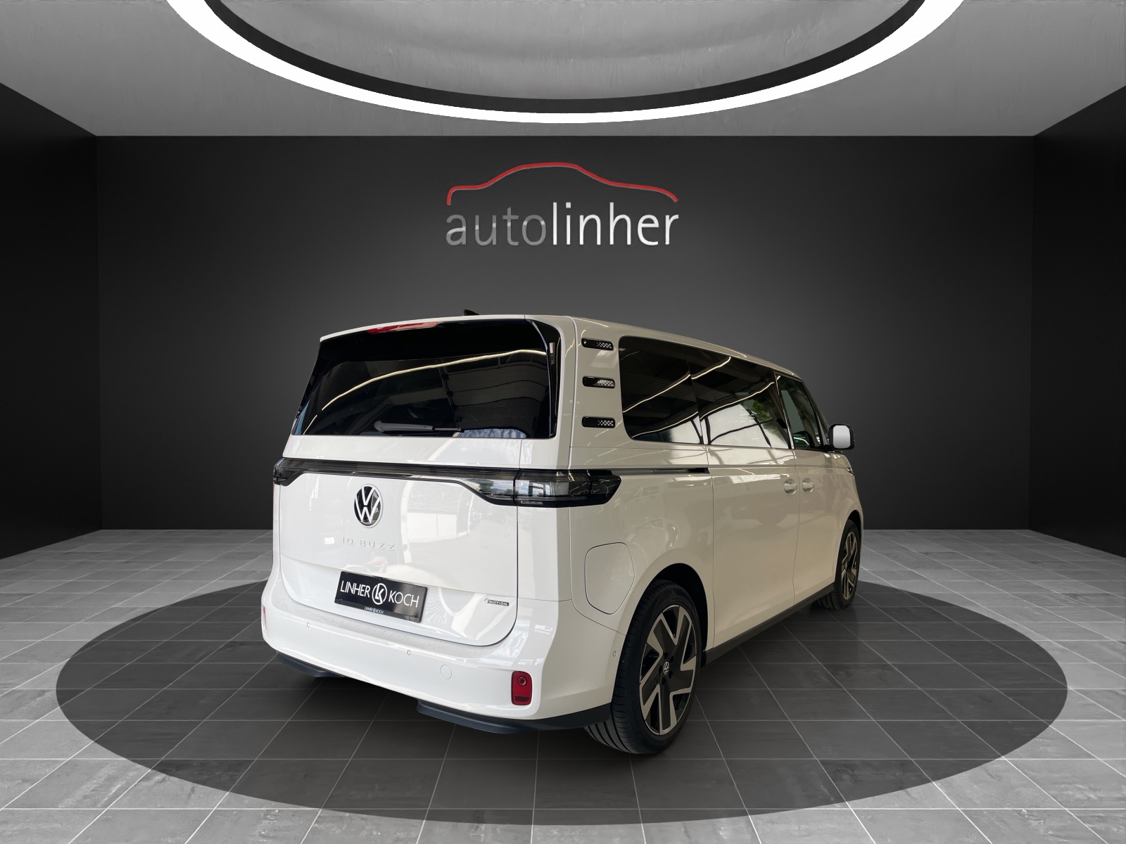 VW ID.Buzz LWB Pro 4 Motion-image-4