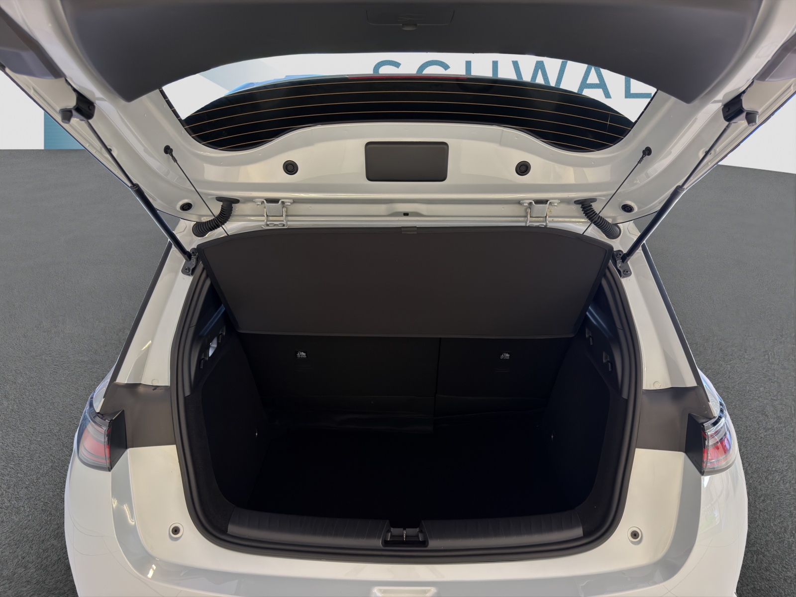 BYD Dolphin G Dmi Comfort-image-6