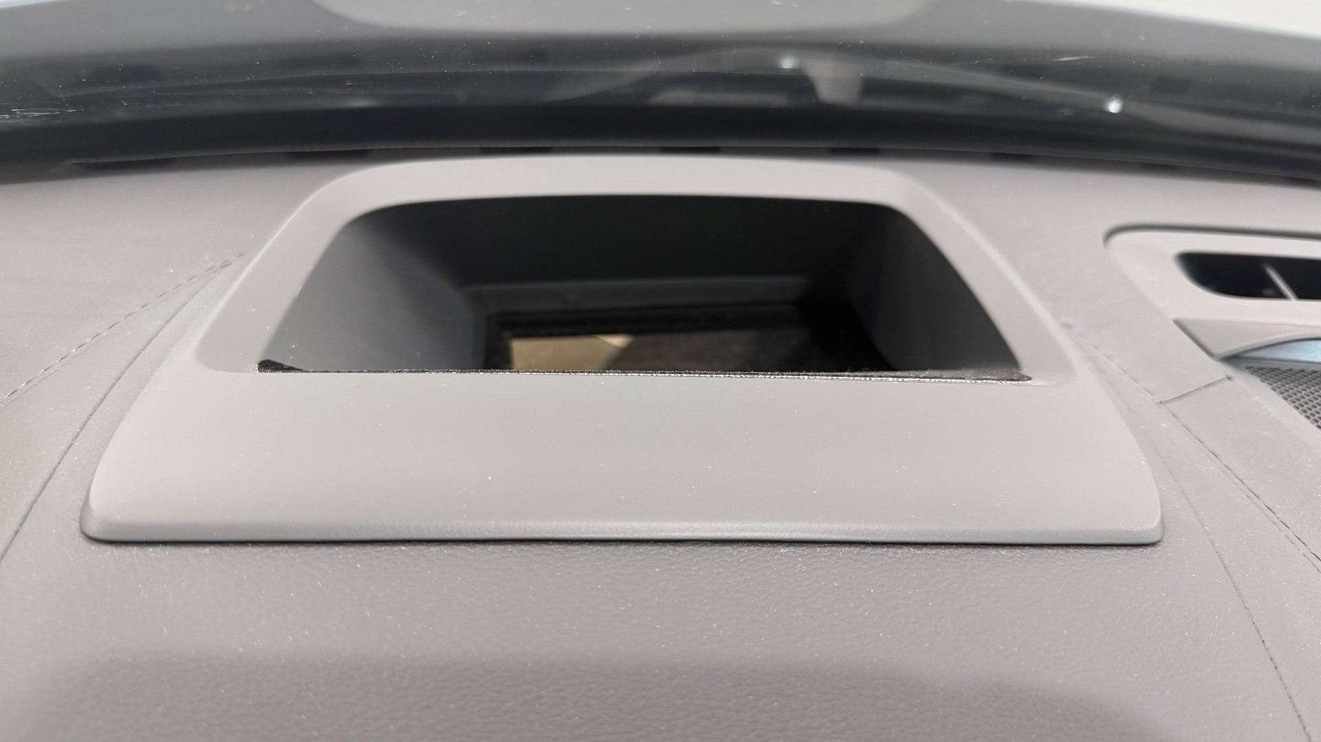 VOLVO XC90 2.0 T8 TE XCLUSIVE Bright-image-12