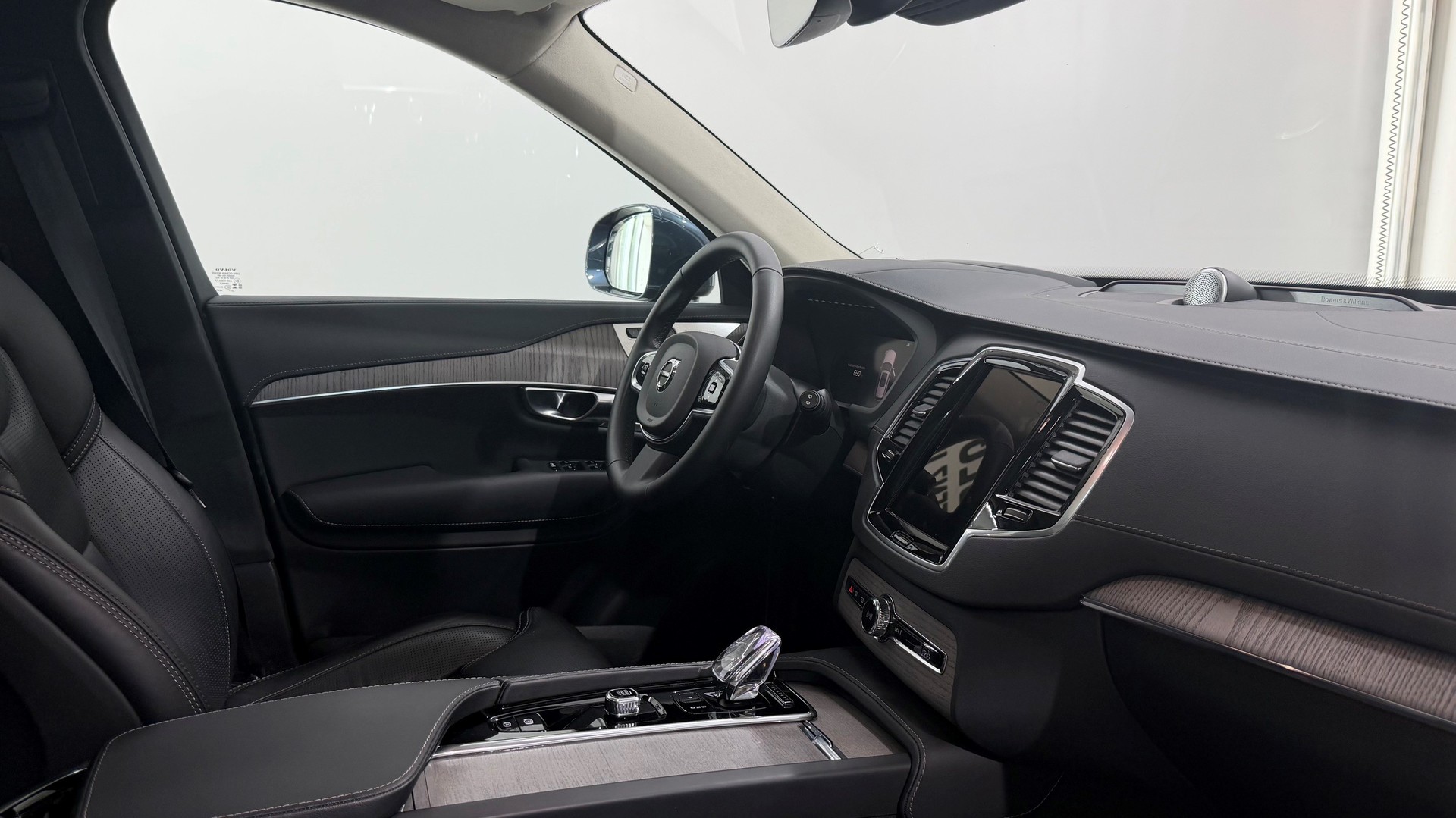 VOLVO XC90 2.0 T8 TE XCLUSIVE Bright-image-4