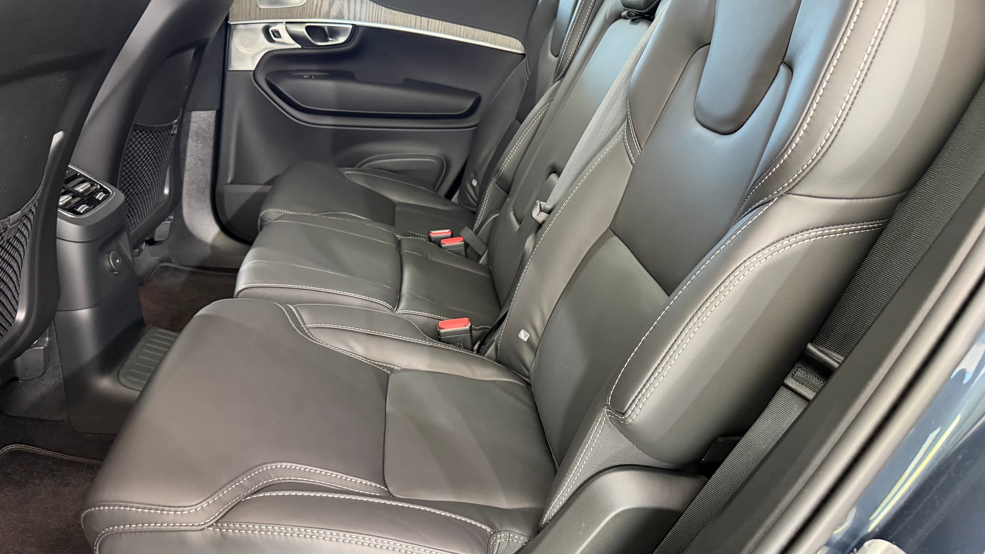 VOLVO XC90 2.0 T8 TE XCLUSIVE Bright-image-9
