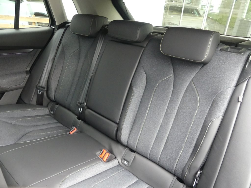 SKODA Elroq 85-image-11