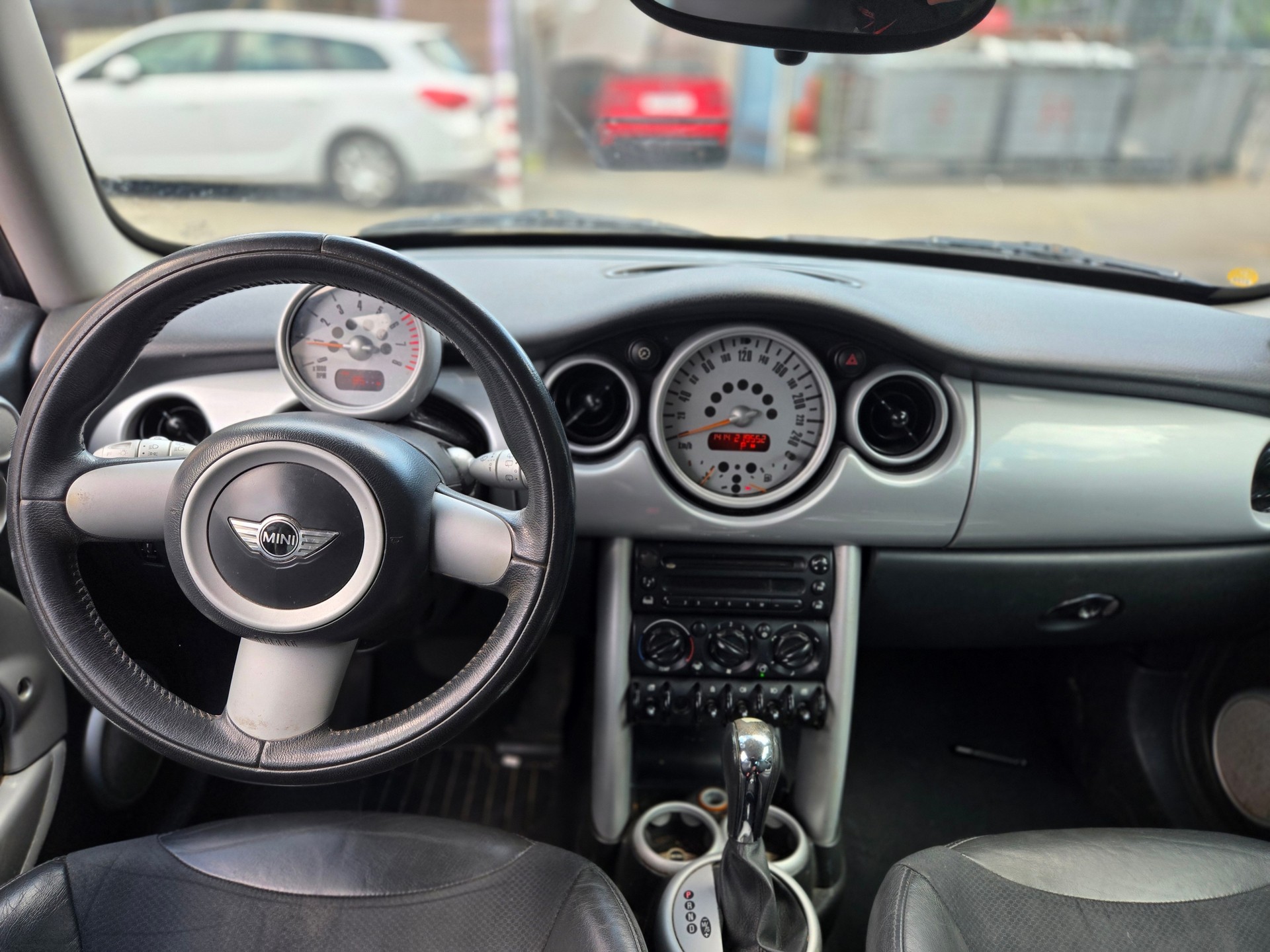 MINI Cooper-image-4