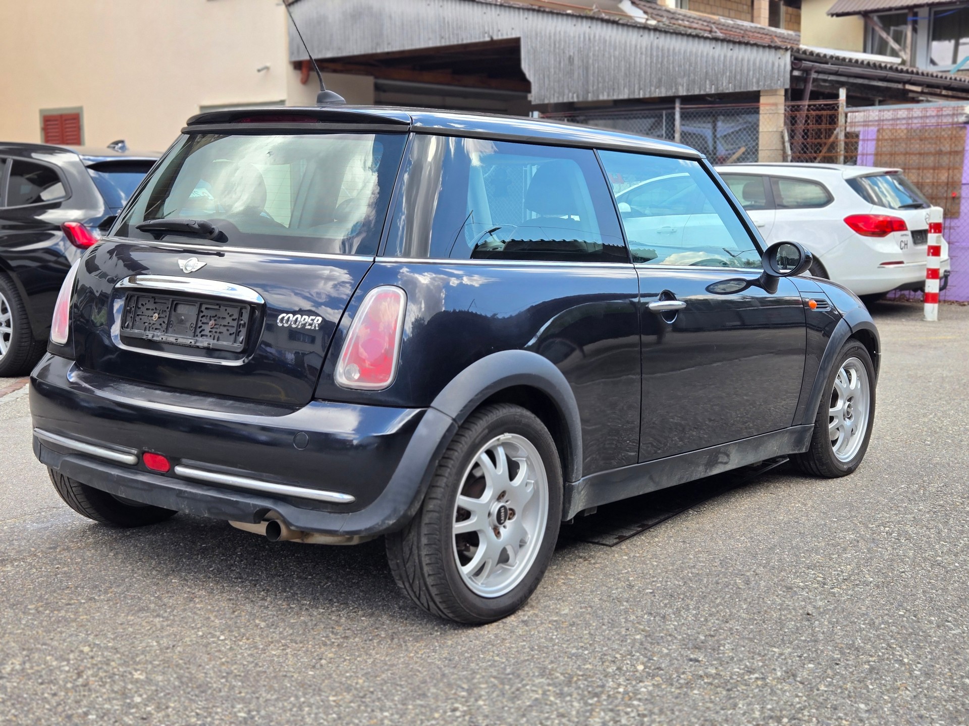 MINI Cooper-image-2