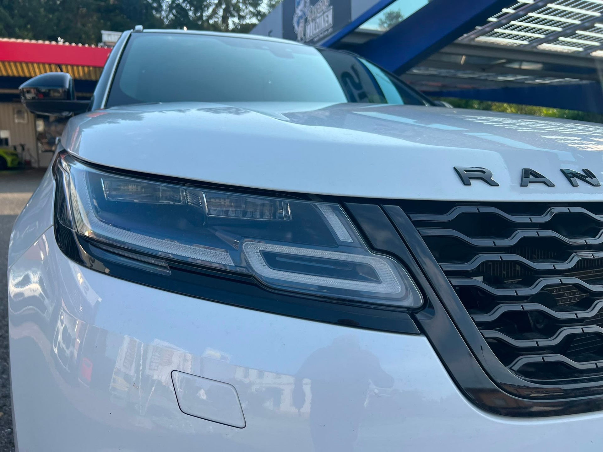 LAND ROVER Range Rover Velar R-Dynamic P 250 Automatic-image-2