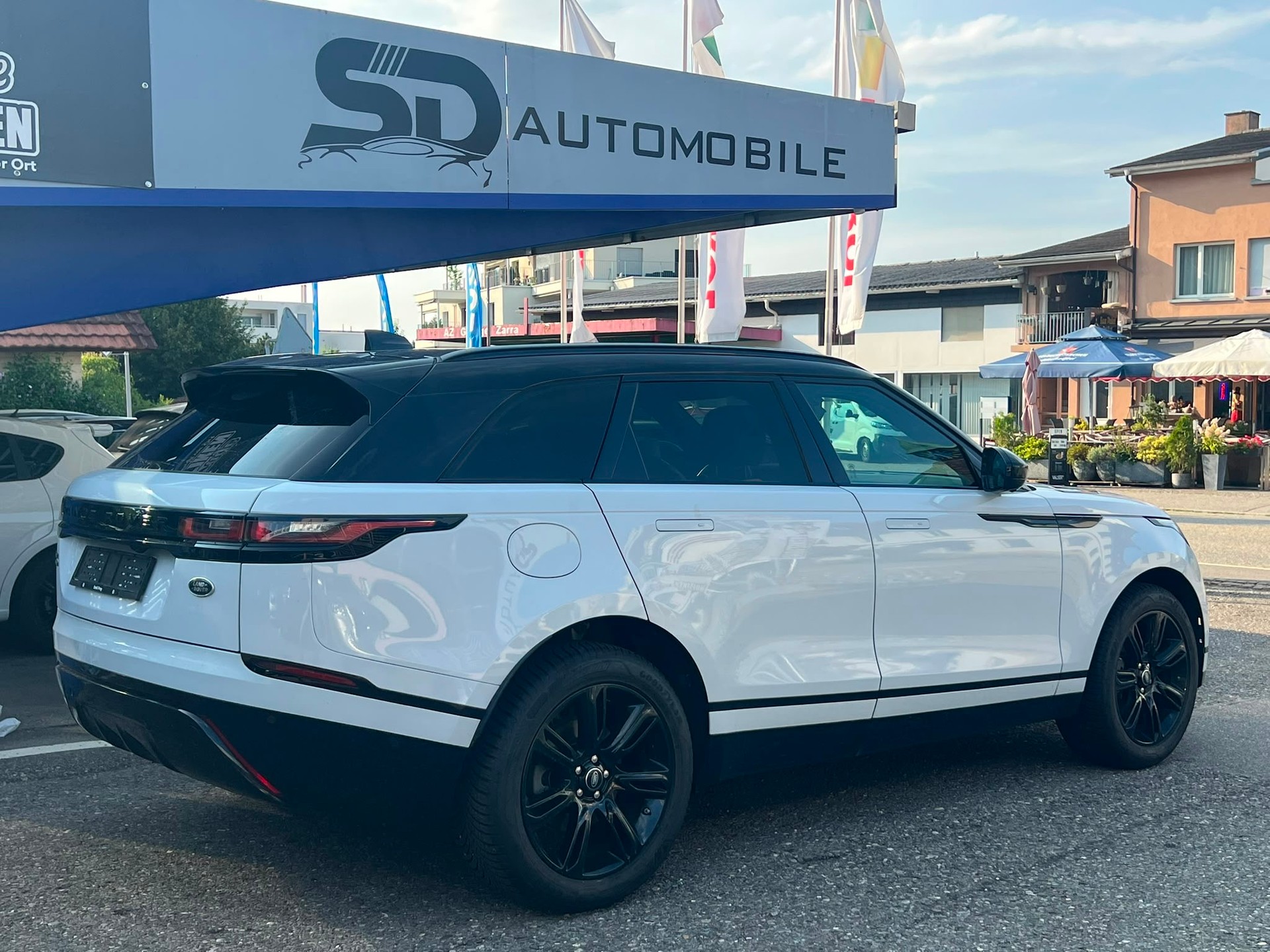 LAND ROVER Range Rover Velar R-Dynamic P 250 Automatic-image-3