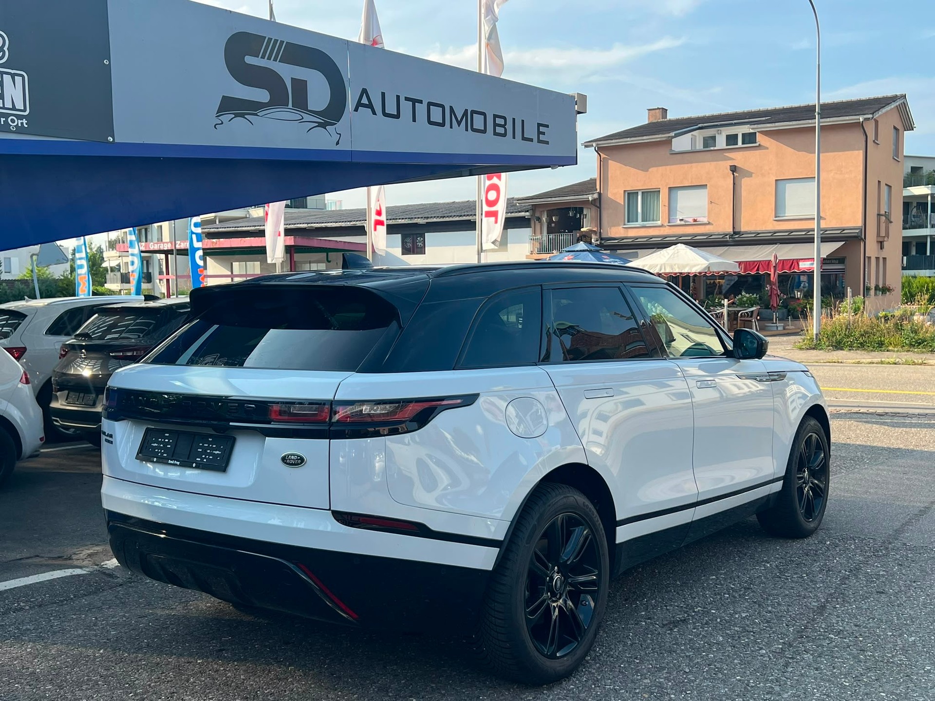 LAND ROVER Range Rover Velar R-Dynamic P 250 Automatic-image-5
