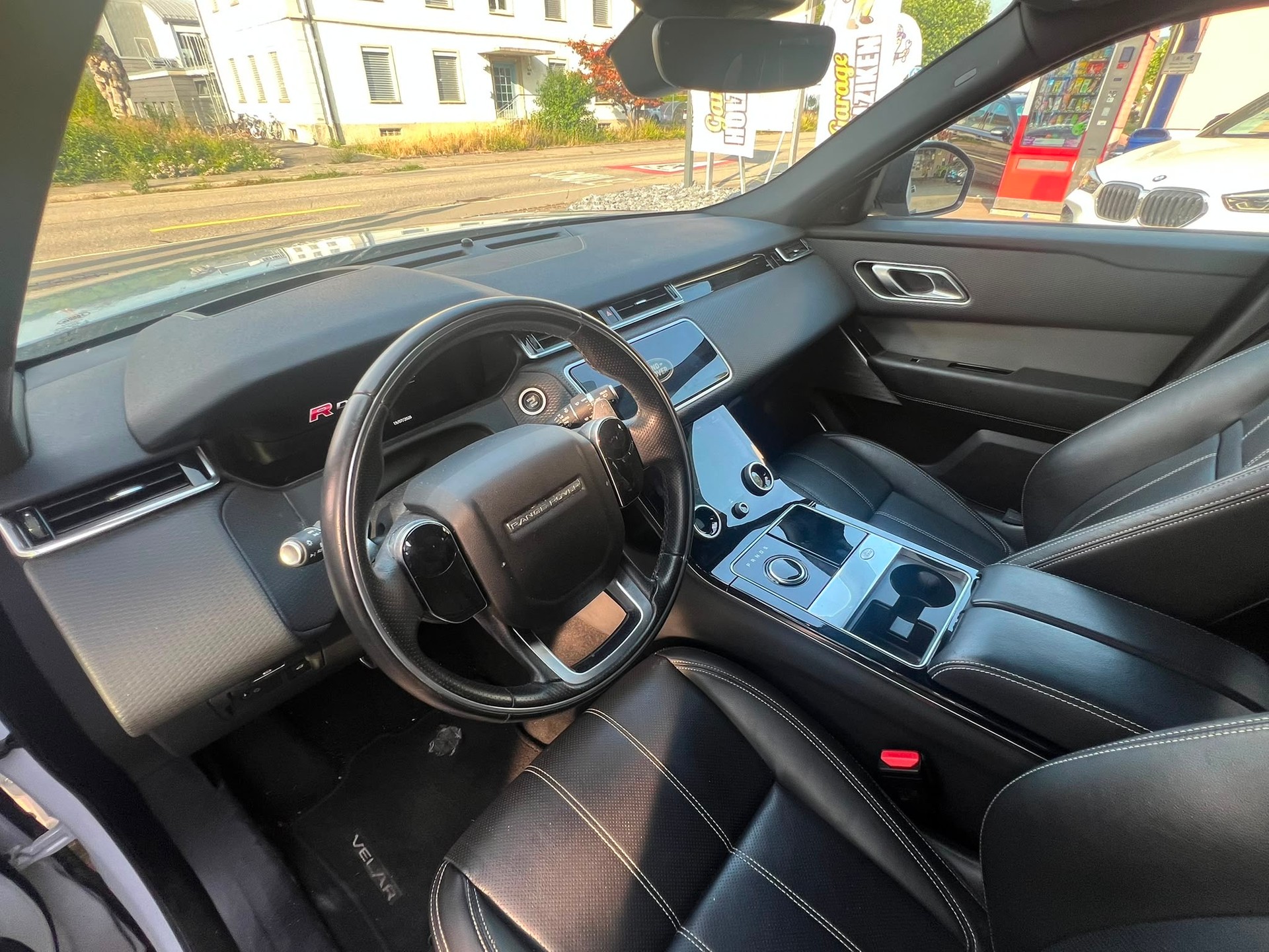 LAND ROVER Range Rover Velar R-Dynamic P 250 Automatic-image-9