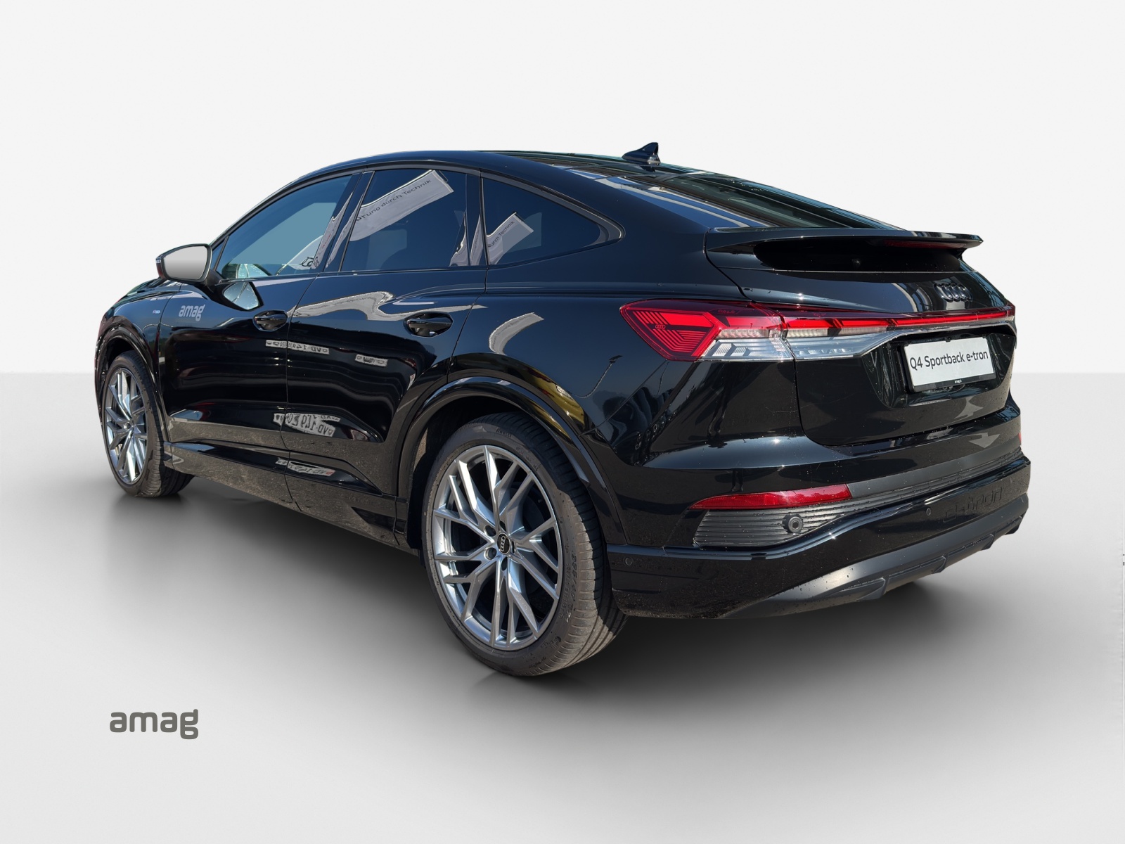 AUDI Q4 Sportback e-tron 50 quattro-image-2