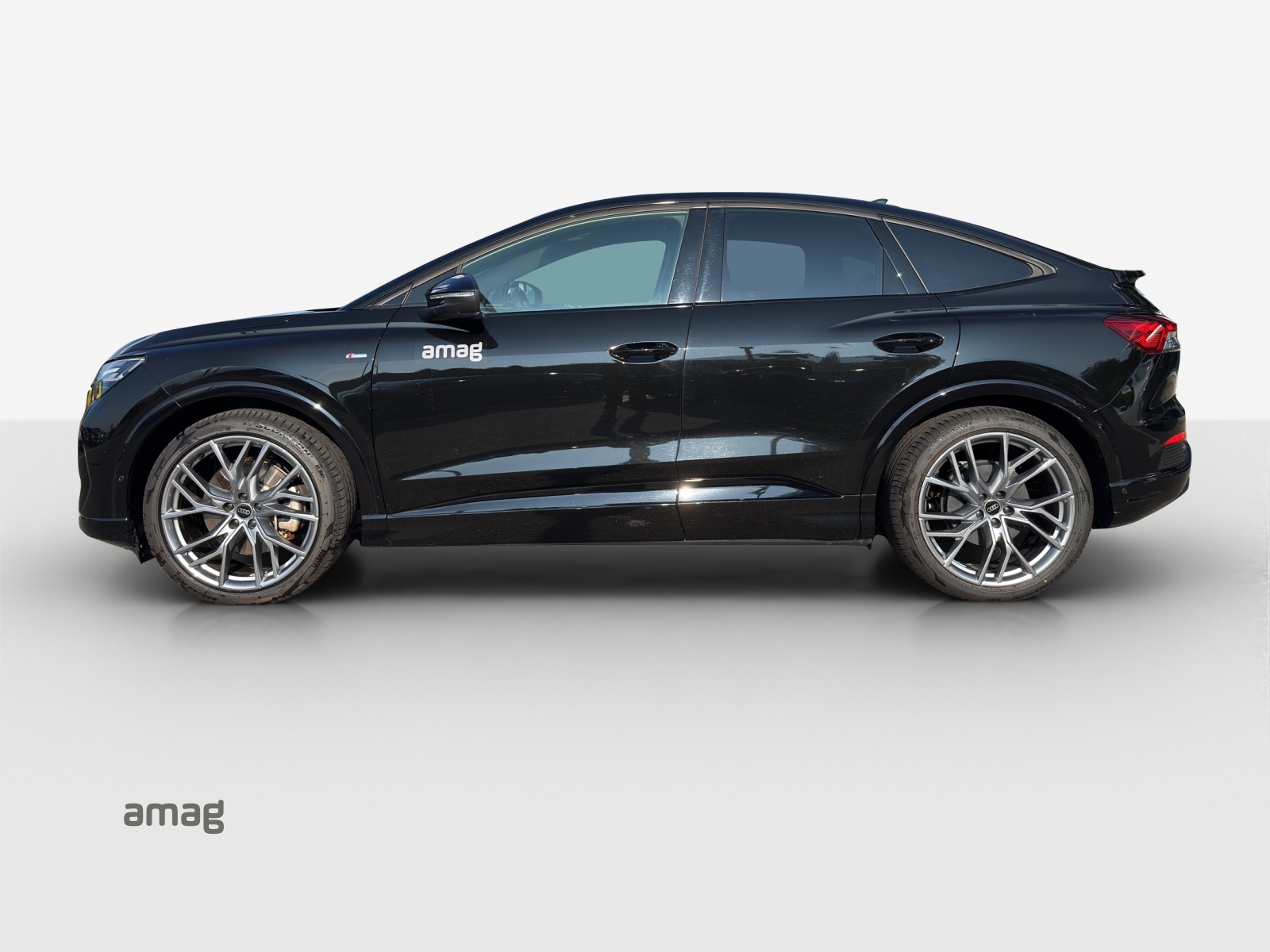 AUDI Q4 Sportback e-tron 50 quattro-image-1