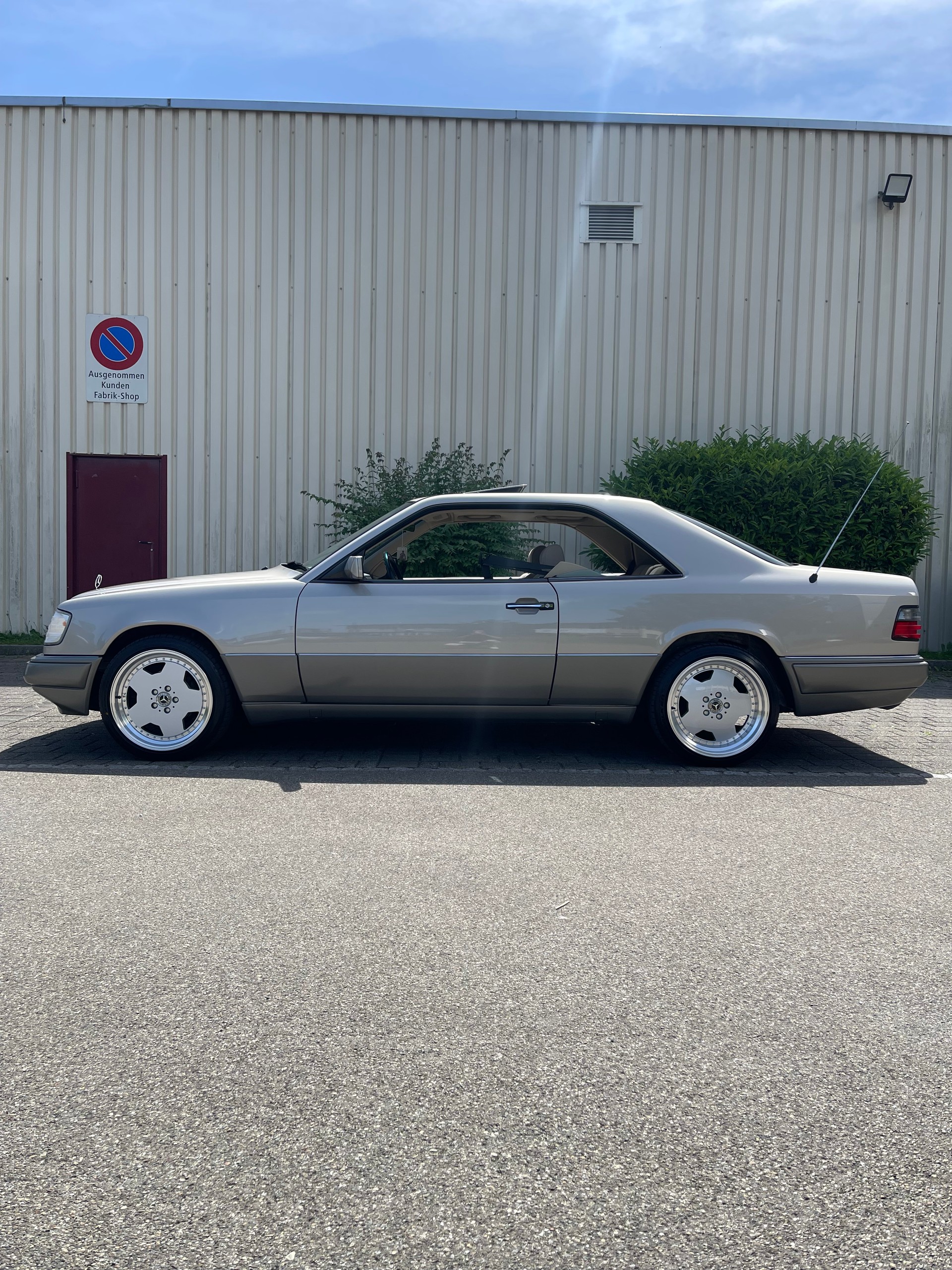 MERCEDES-BENZ E 220 Coupé (C124 - W124)