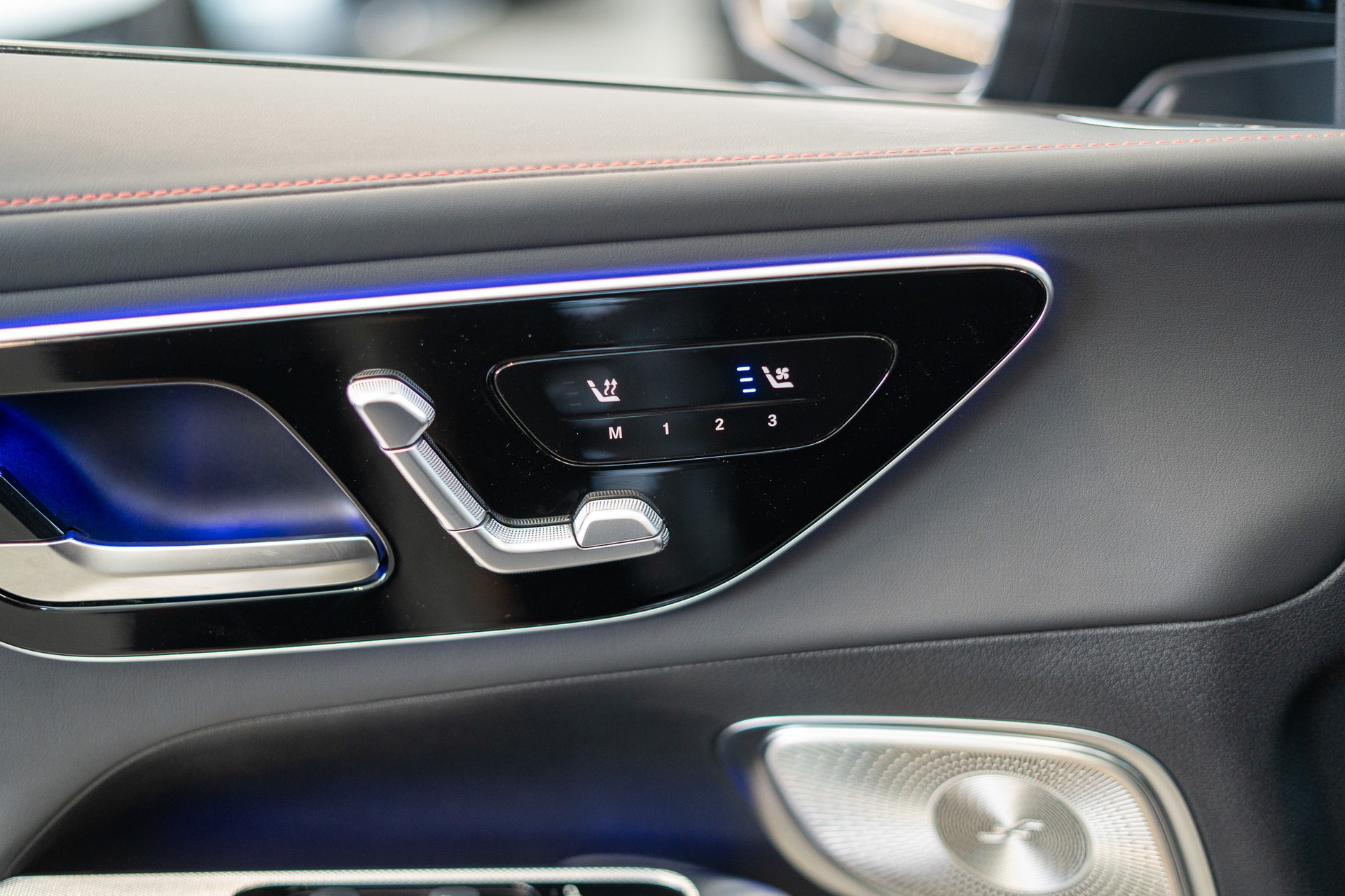 MERCEDES-BENZ GLC 43 AMG Executive Edition 4matic Coupé / Panorama-Schiebedach / Head-Up Display / Burmester-image-16