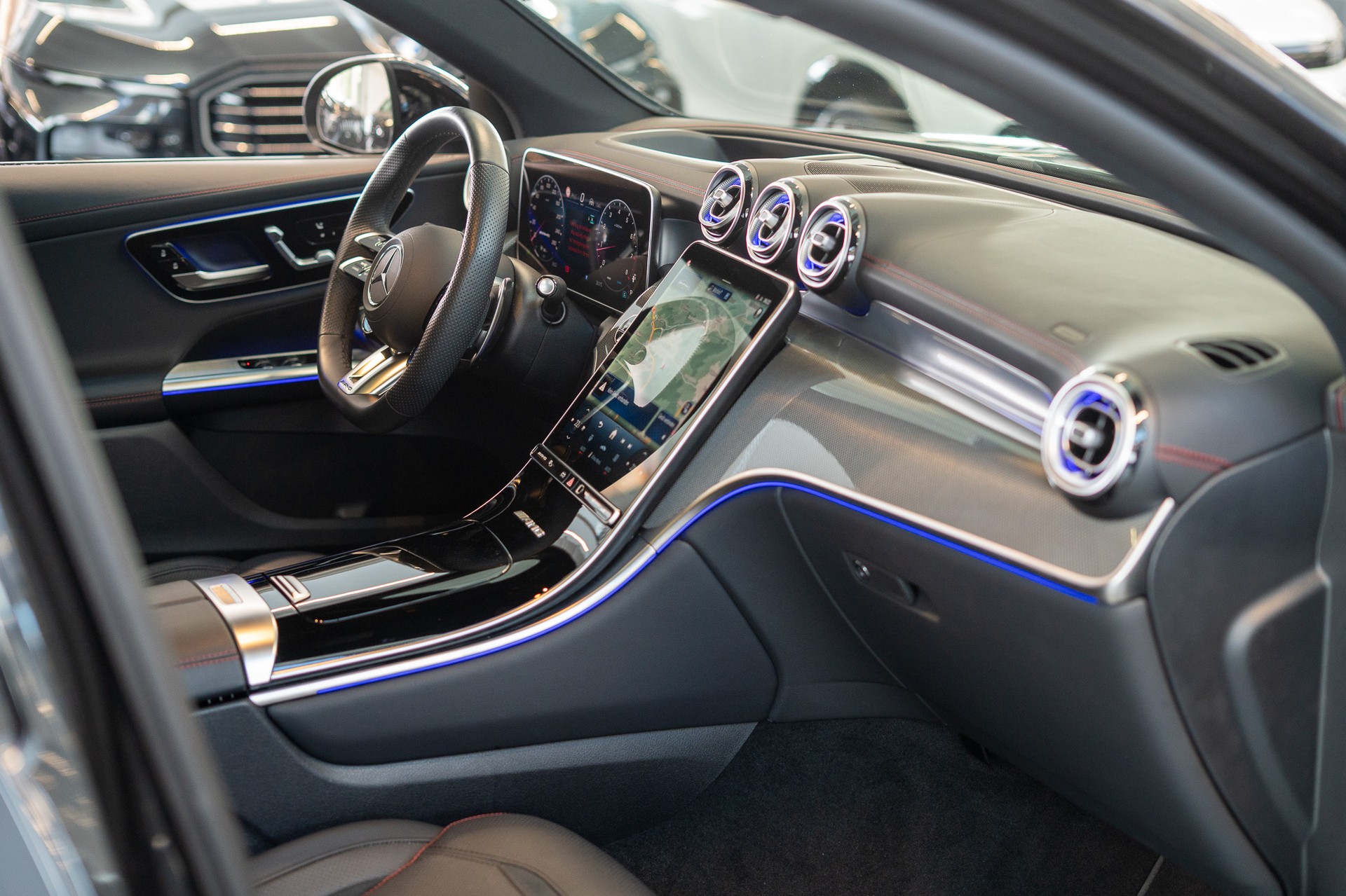 MERCEDES-BENZ GLC 43 AMG Executive Edition 4matic Coupé / Panorama-Schiebedach / Head-Up Display / Burmester-image-15