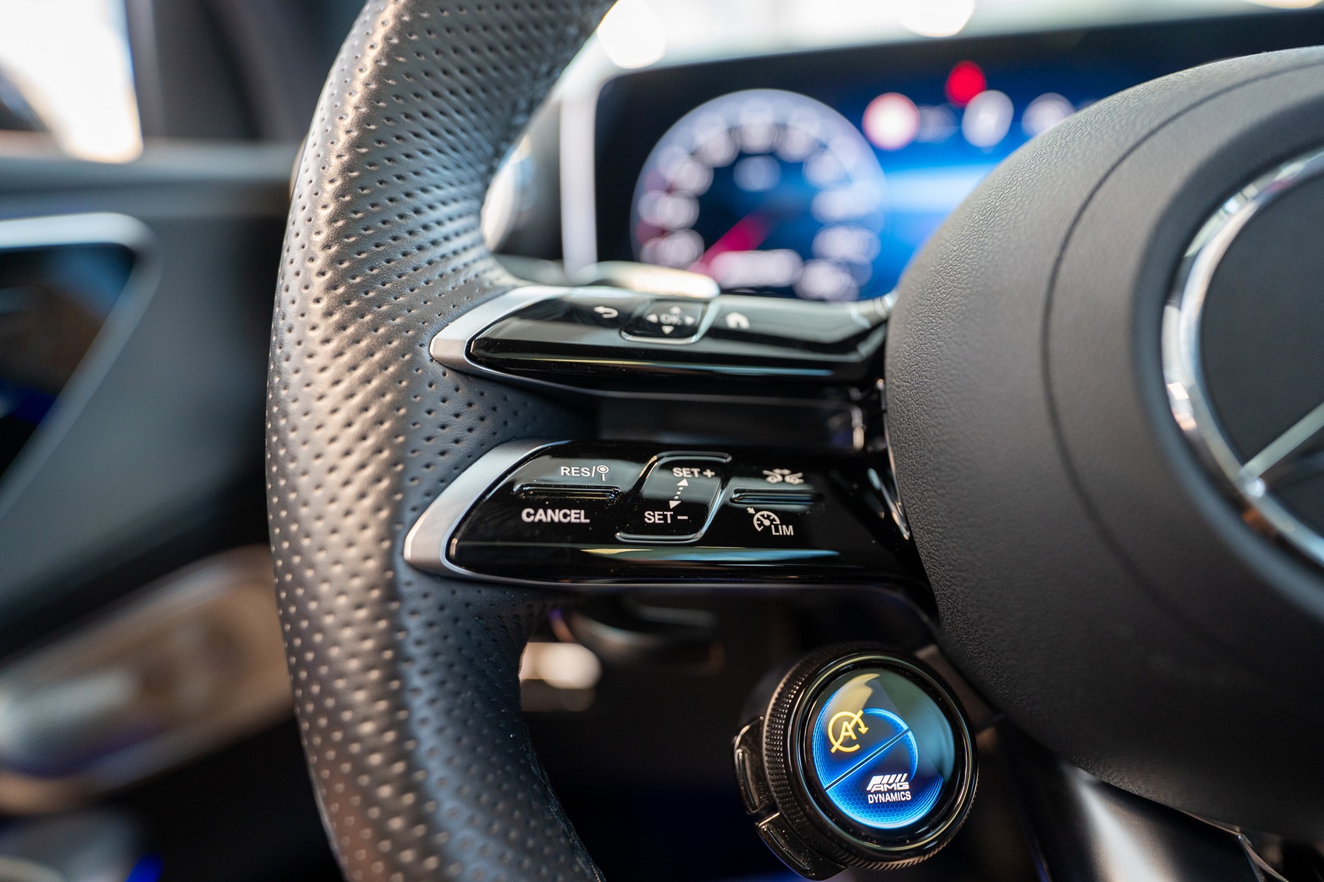 MERCEDES-BENZ GLC 43 AMG Executive Edition 4matic Coupé / Panorama-Schiebedach / Head-Up Display / Burmester-image-26