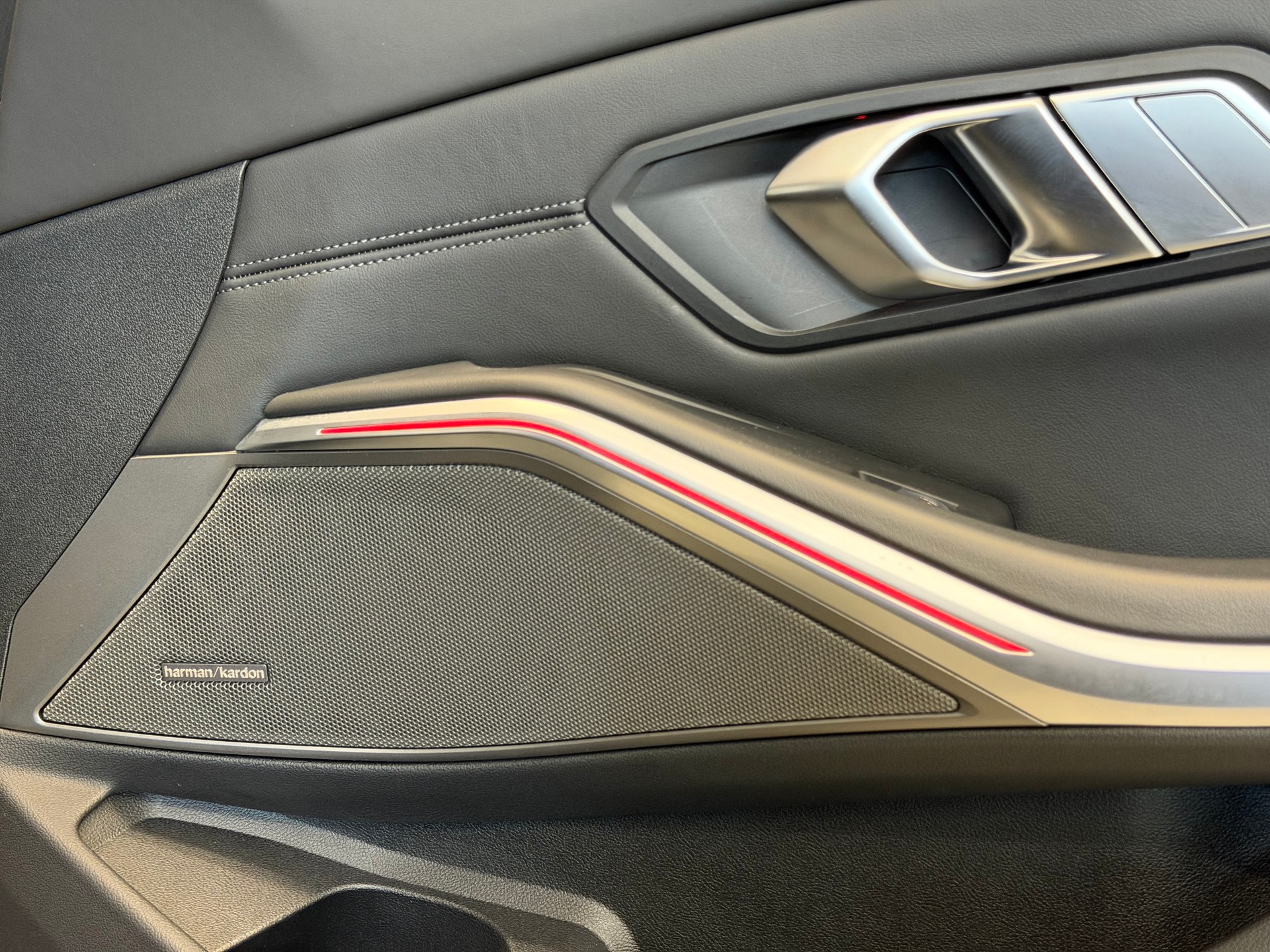 BMW M3 Touring xDrive Competition M-image-21