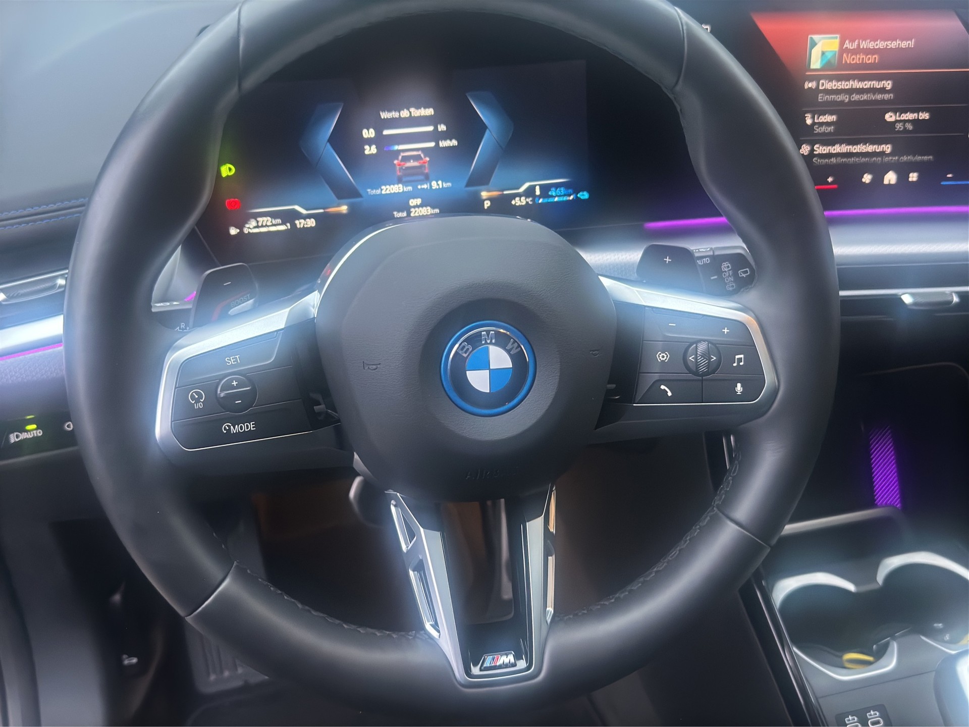 BMW X1 xDrive 30e M Sport 4x4-image-16