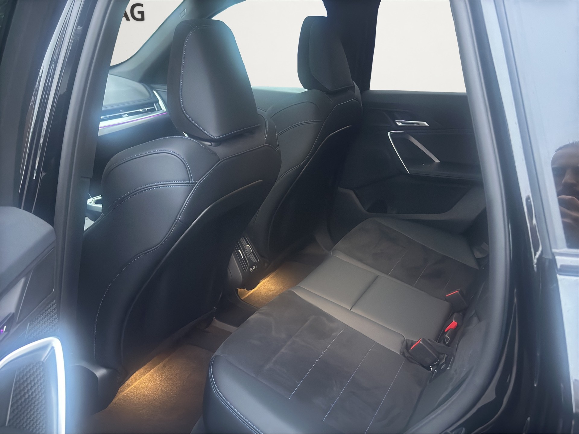 BMW X1 xDrive 30e M Sport 4x4-image-13
